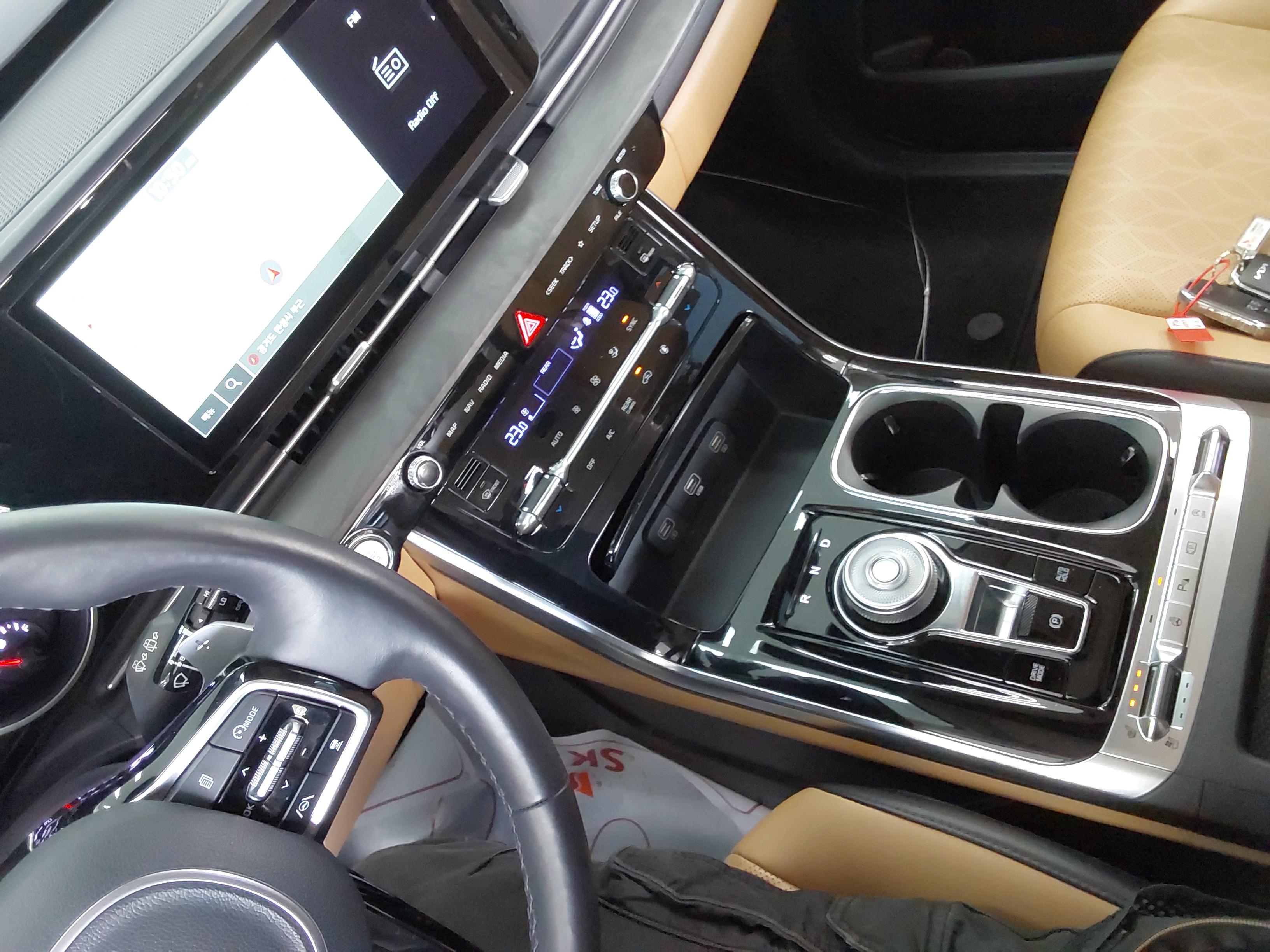 كيا كارنيفال 2023 - صورة 19