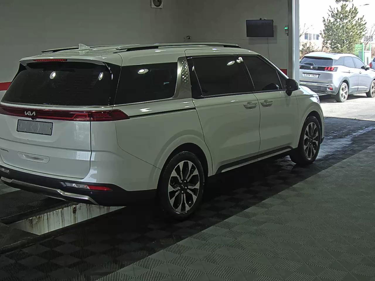 كيا كارنيفال 2023 - صورة 4