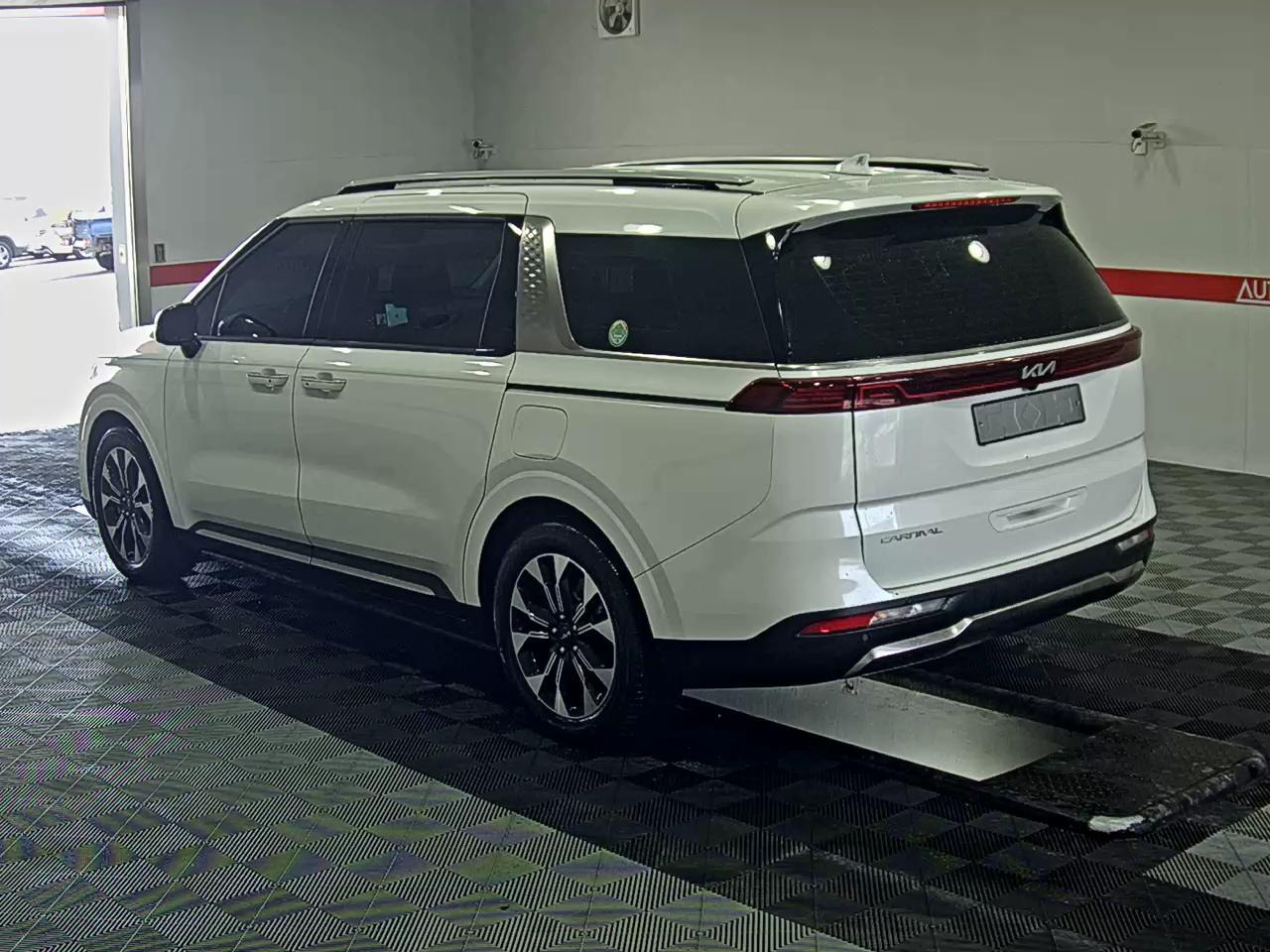 كيا كارنيفال 2023 - صورة 5