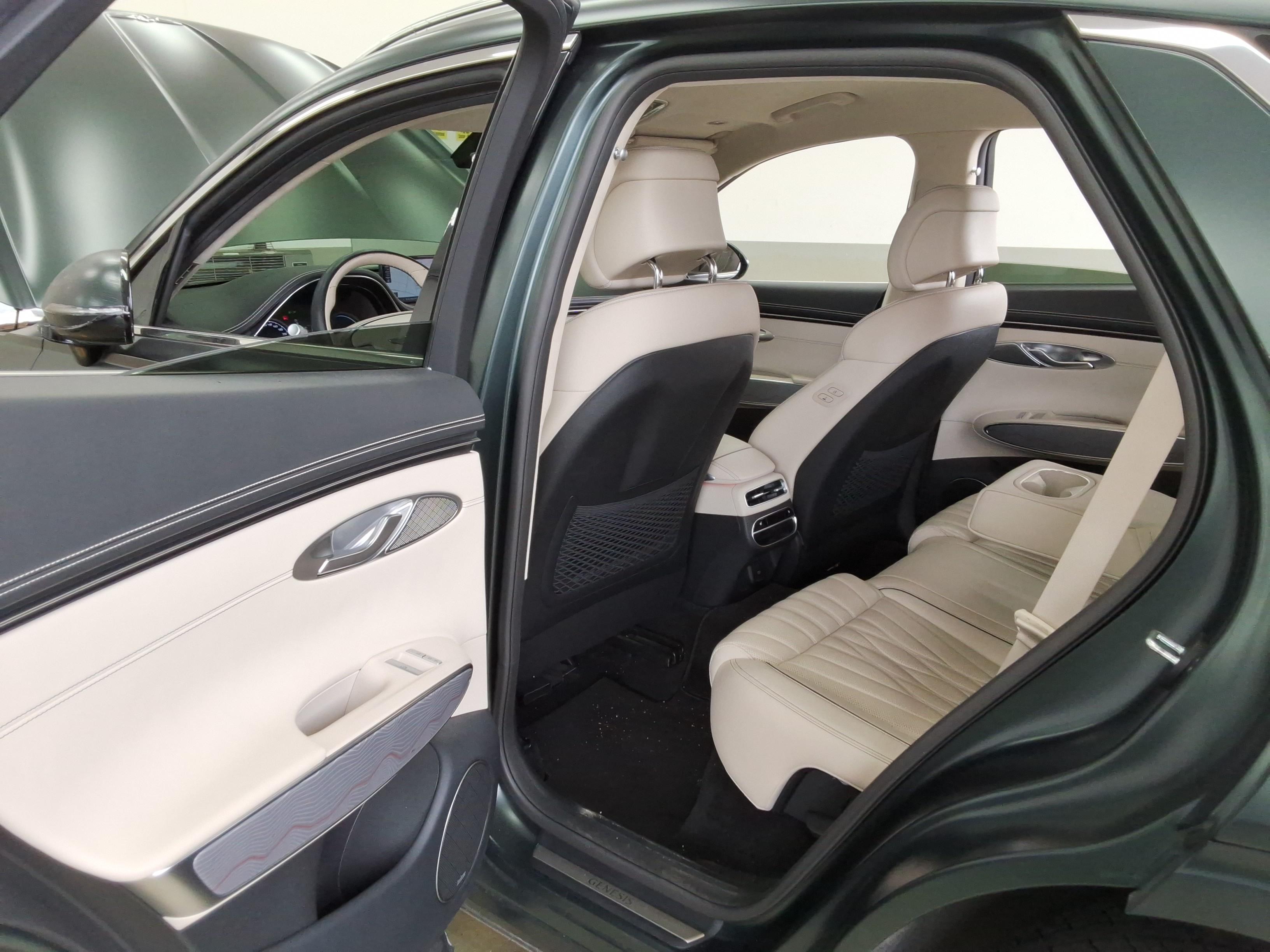 جينيسيس GV70 2021 - صورة 10