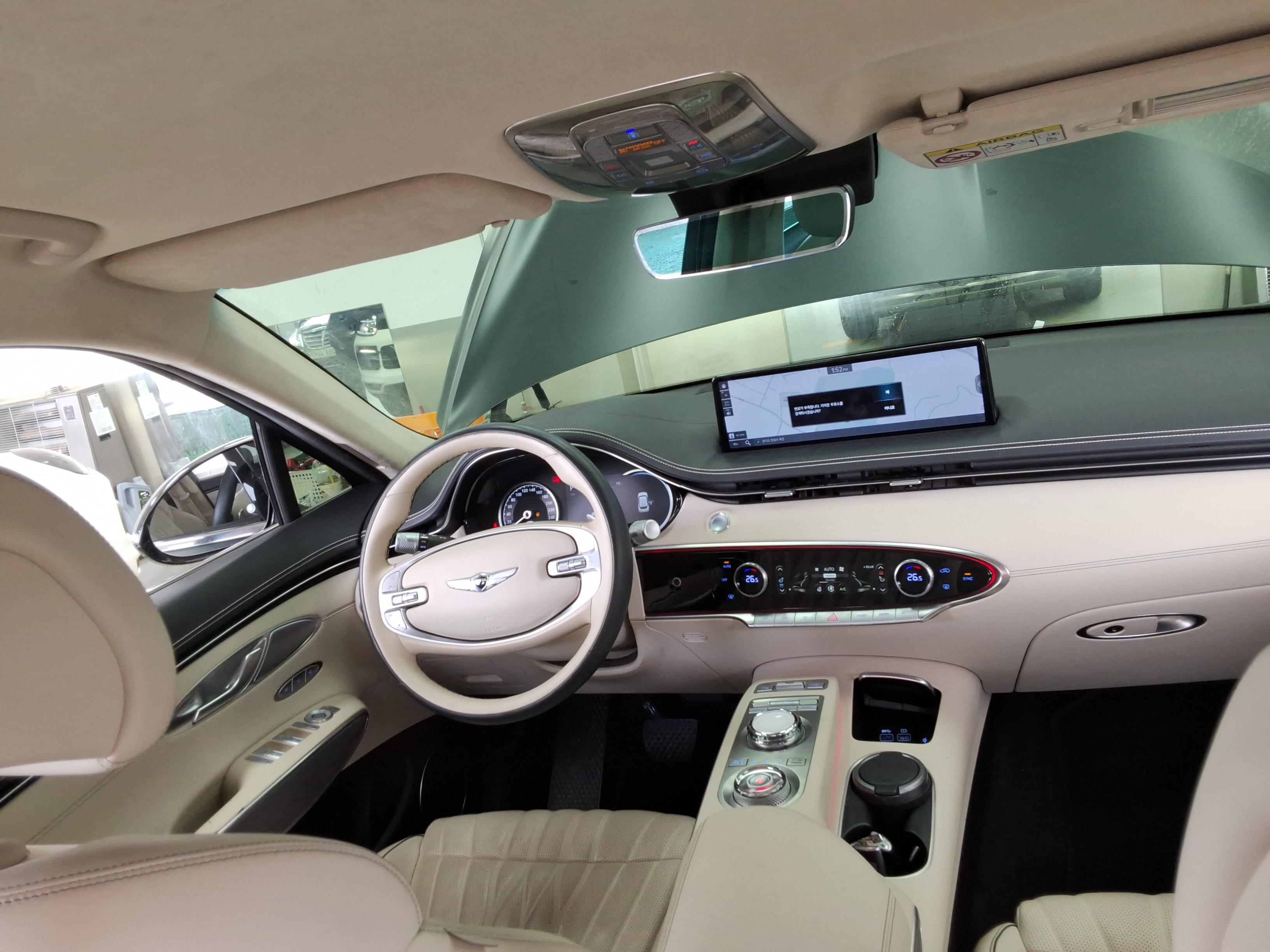 جينيسيس GV70 2021 - صورة 13