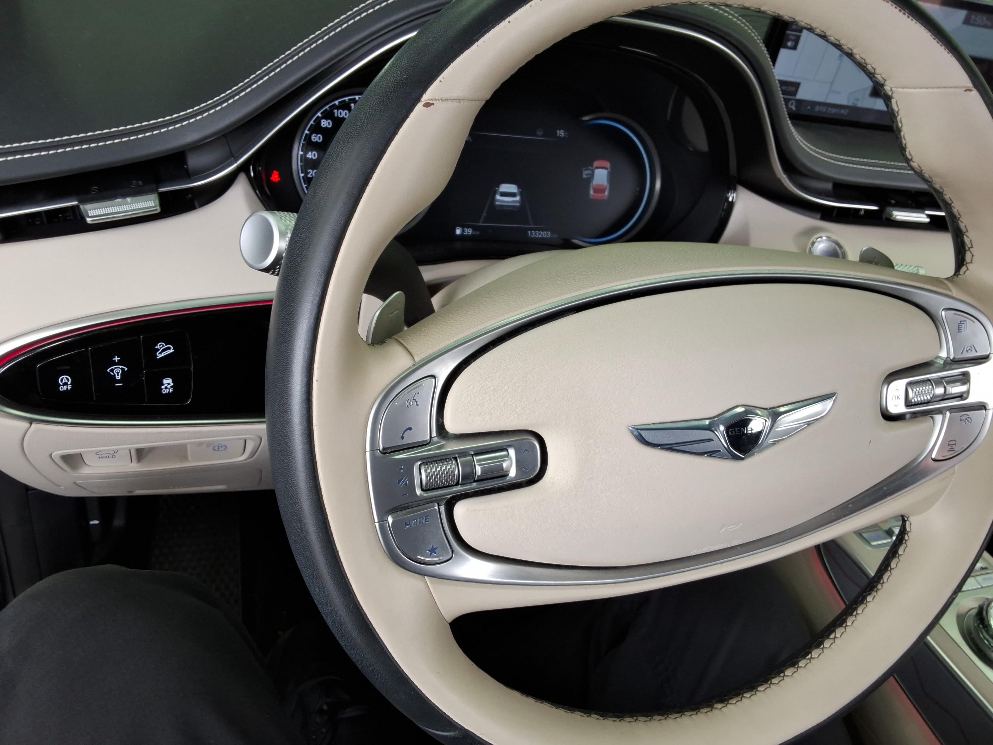 جينيسيس GV70 2021 - صورة 15