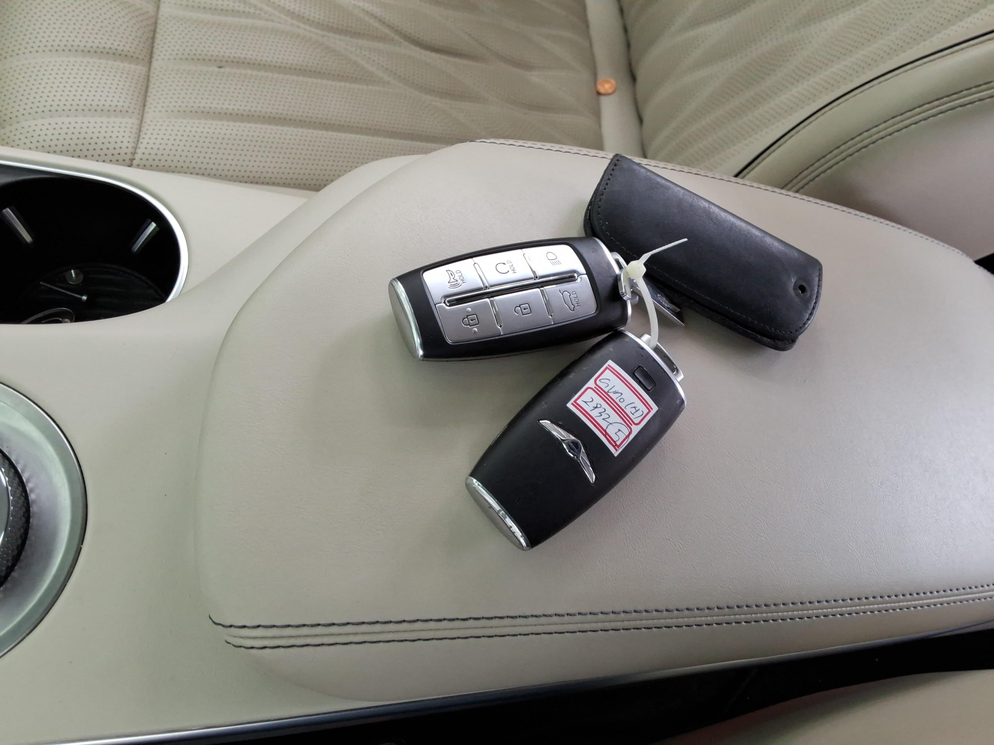 جينيسيس GV70 2021 - صورة 17