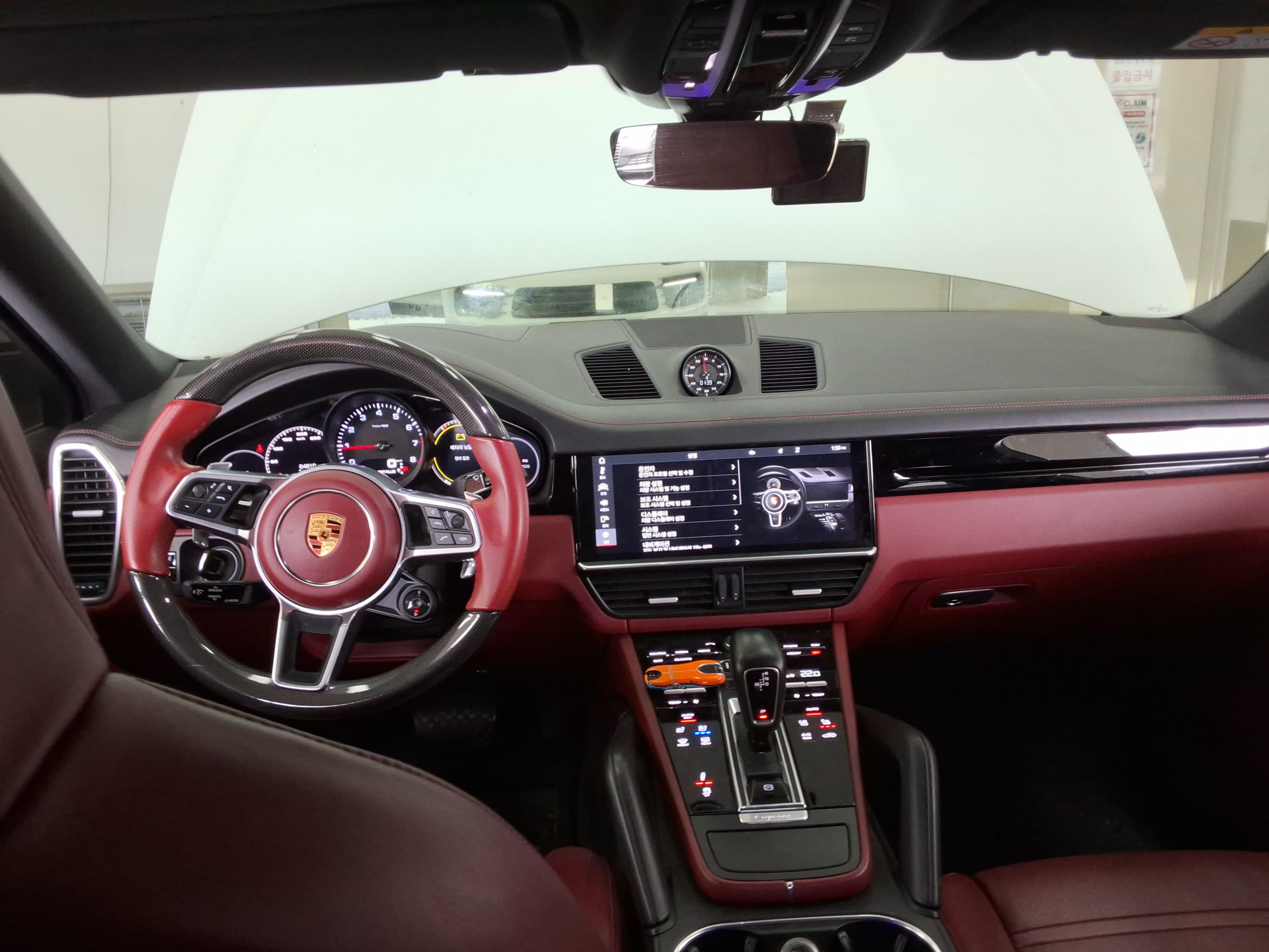PORSCHE 카이엔 - 11