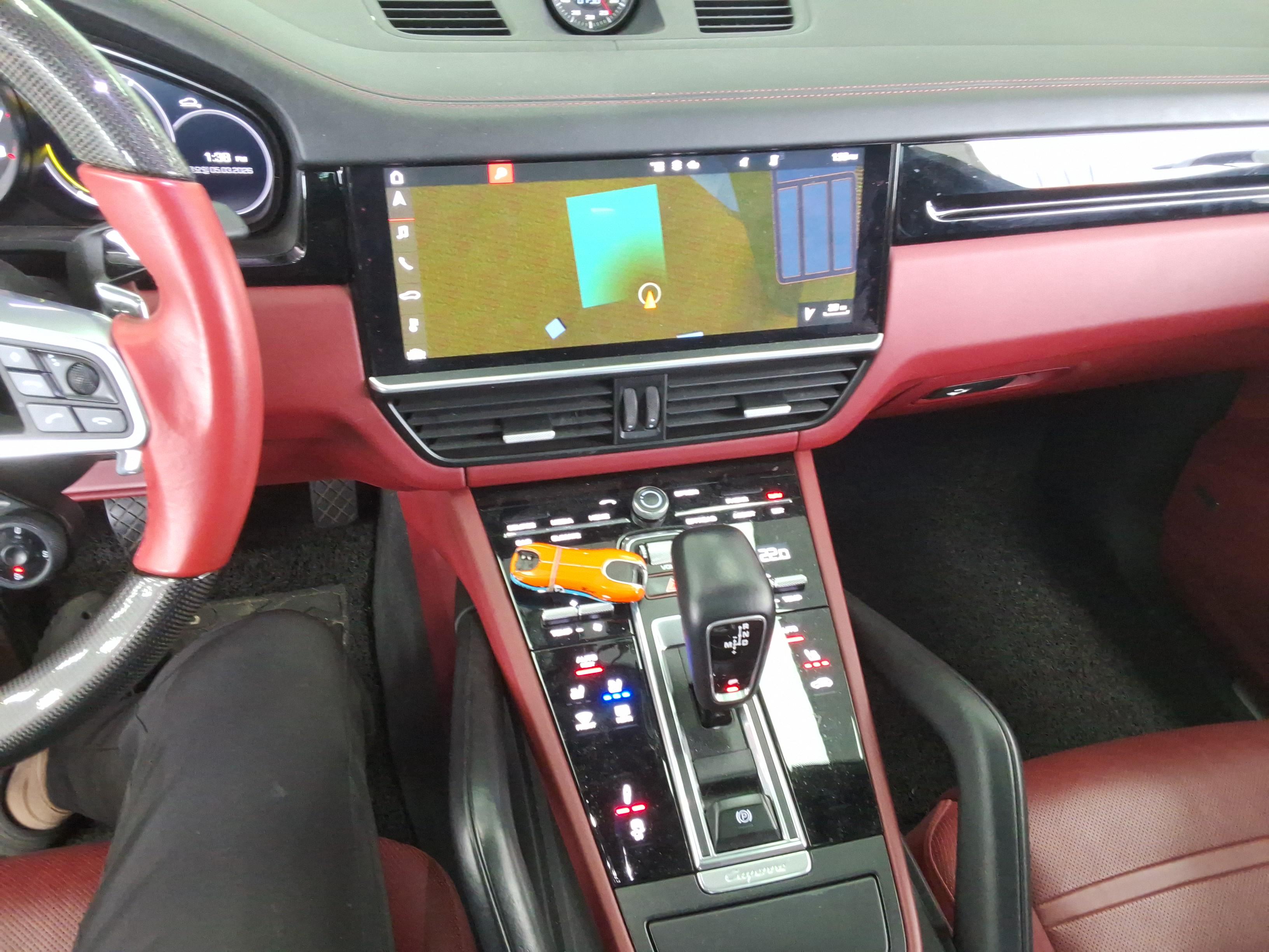 PORSCHE 카이엔 - 18