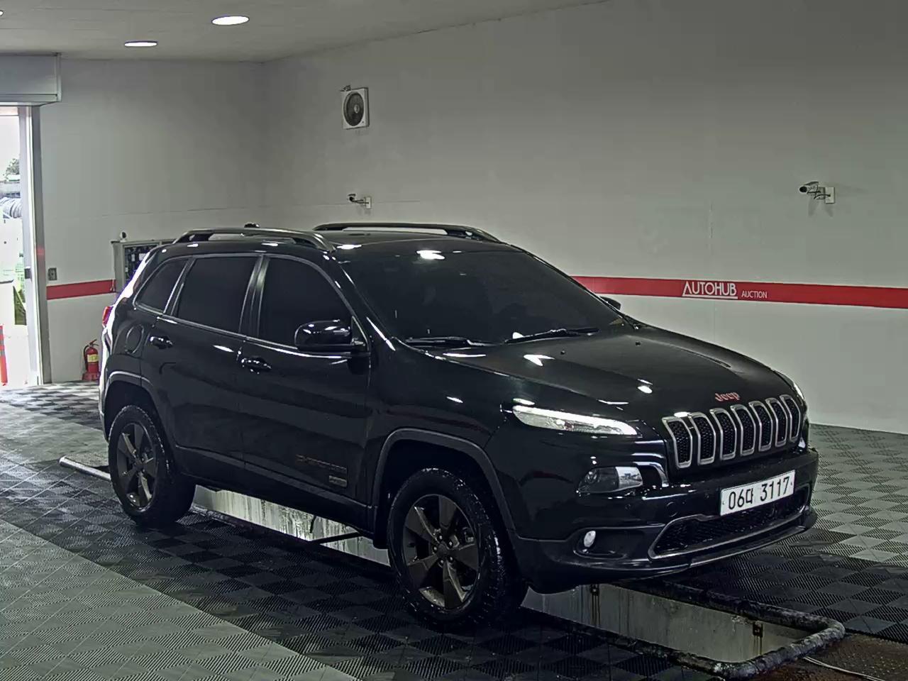 Jeep Cherokee - 2