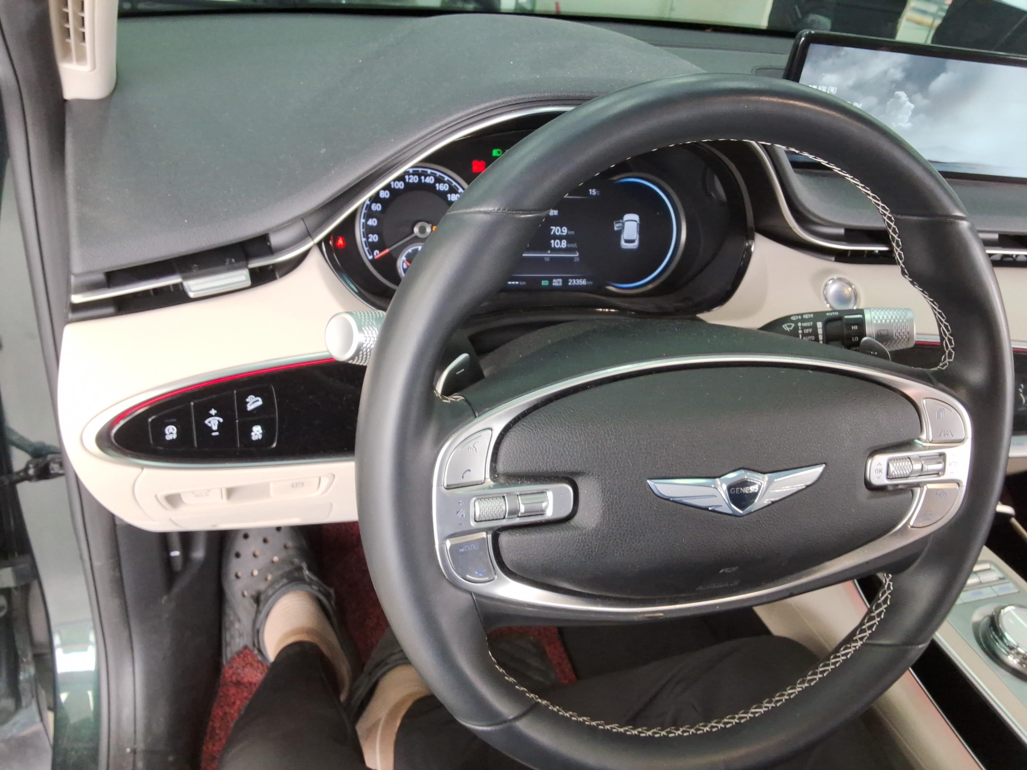 Genesis GV70 - 17