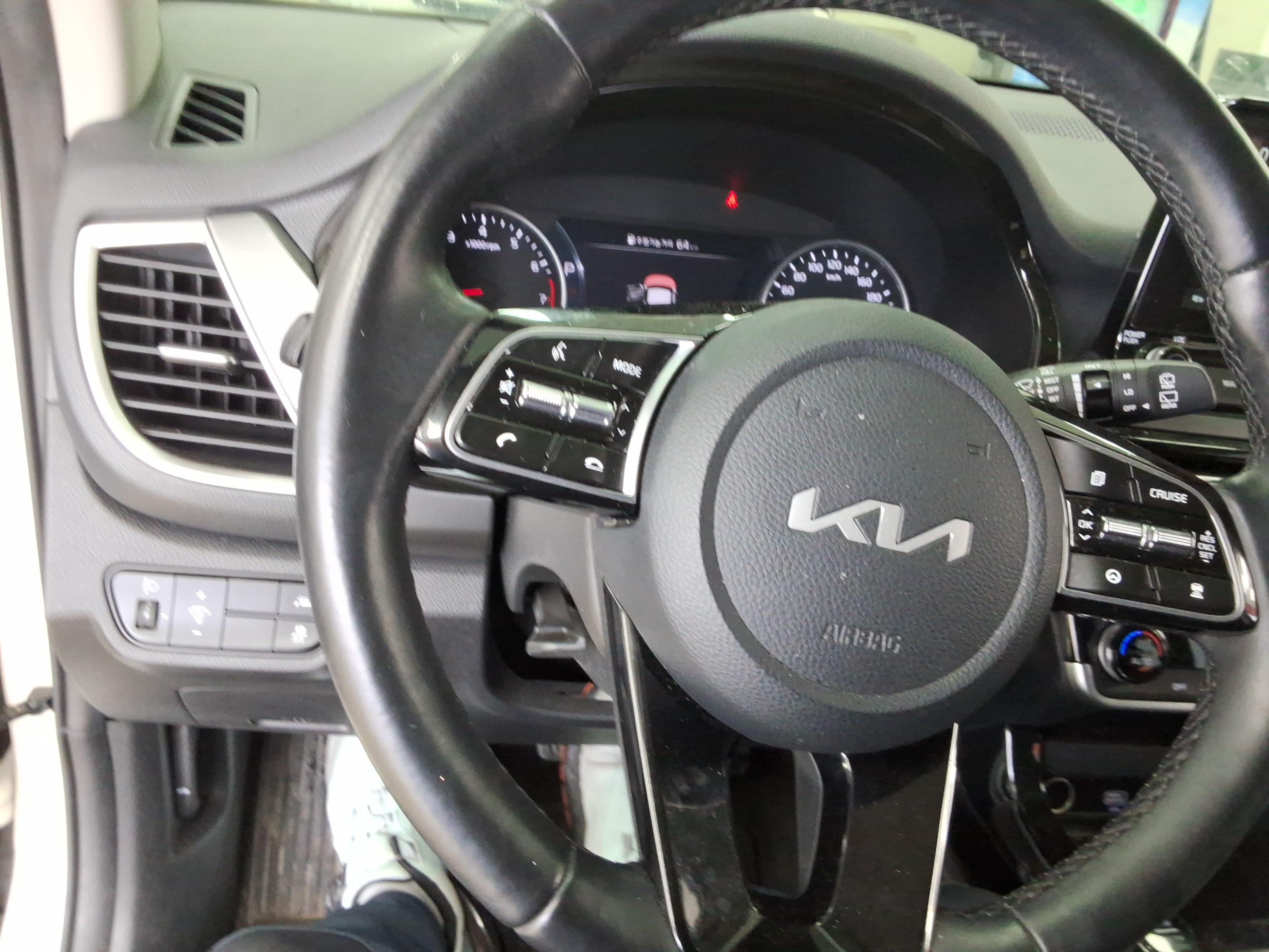 Kia Seltos 2023 - Image 17