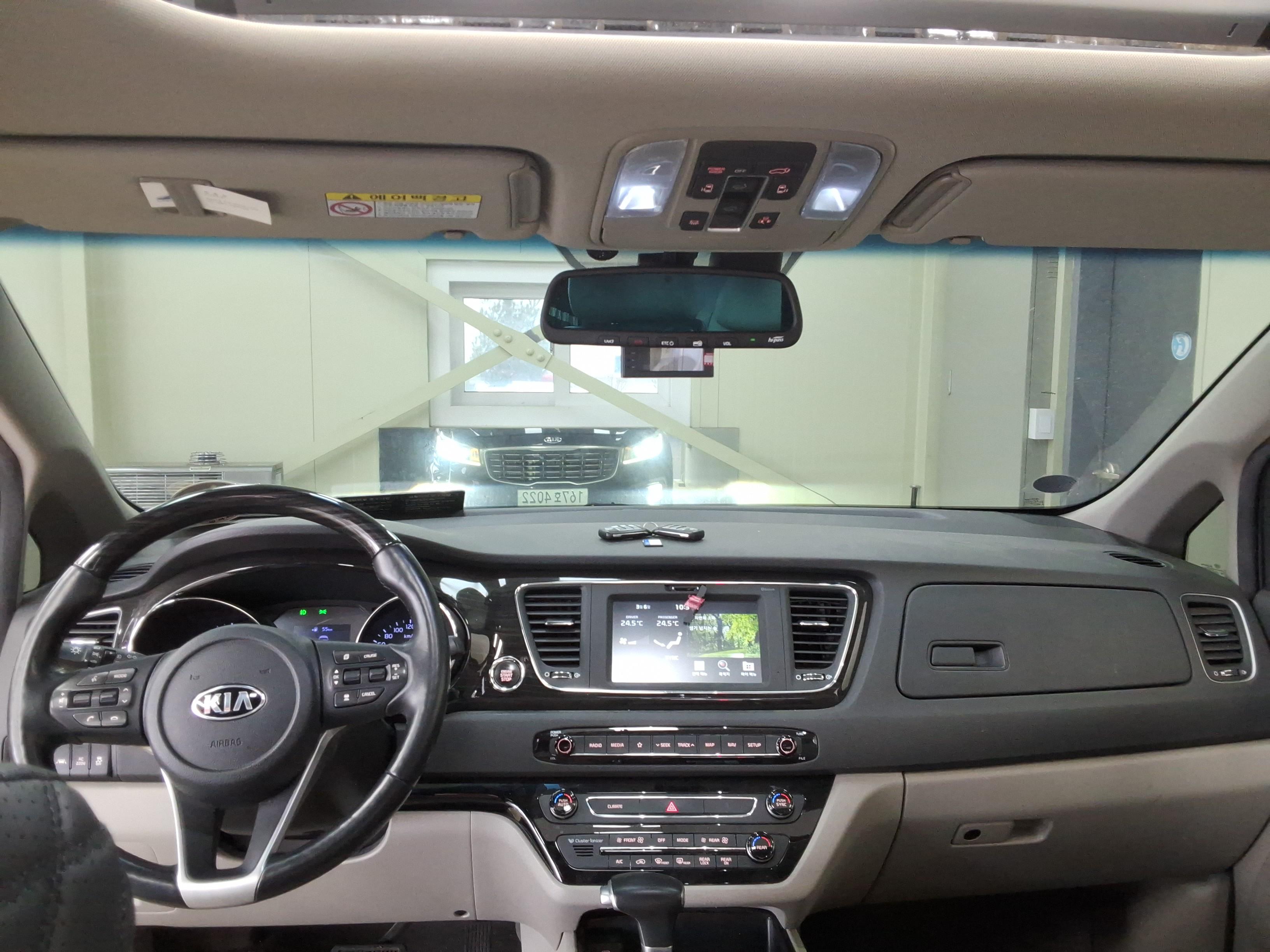 Kia New Carnival 2020 - Image 10