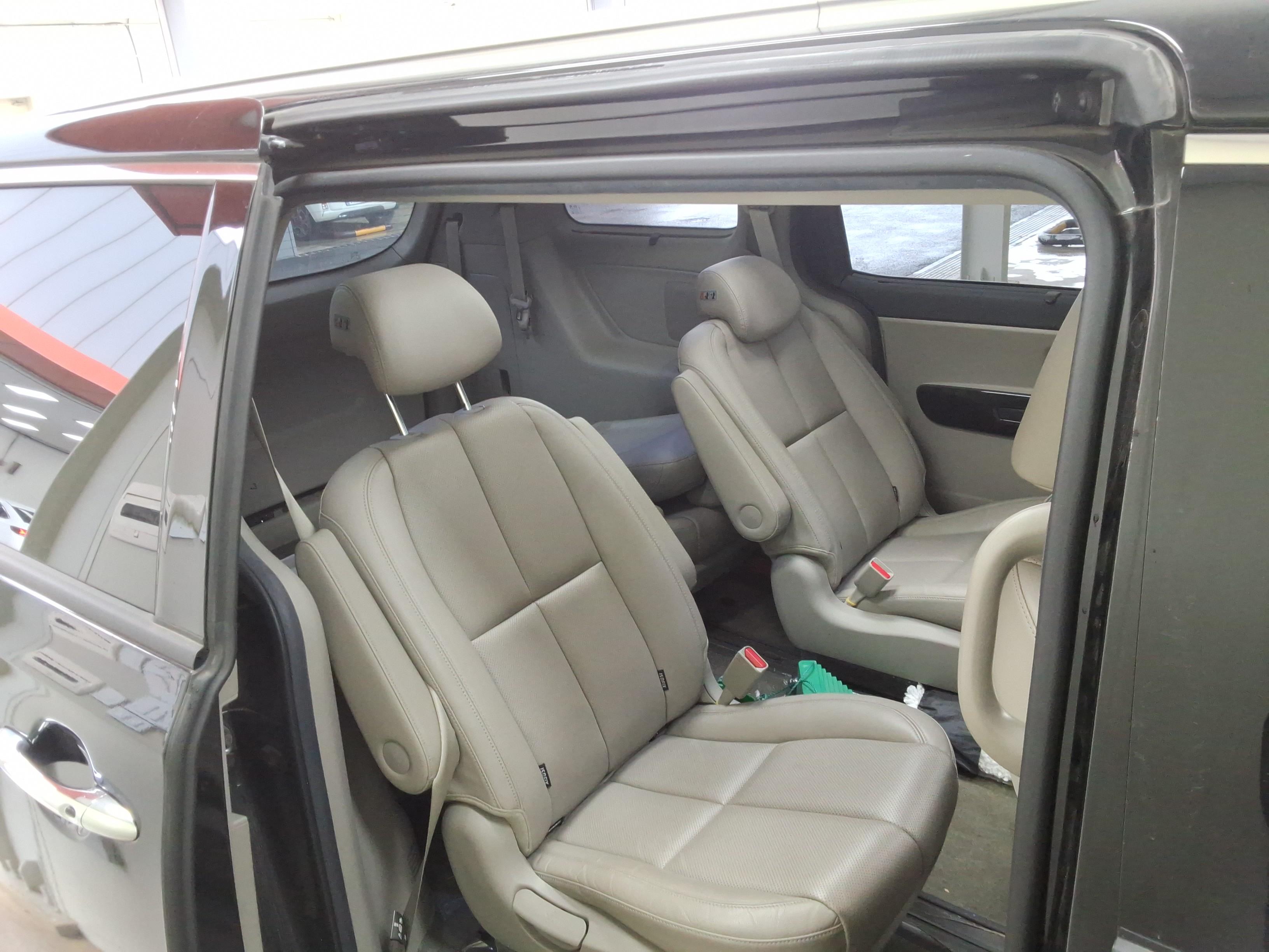 Kia New Carnival 2020 - Image 13