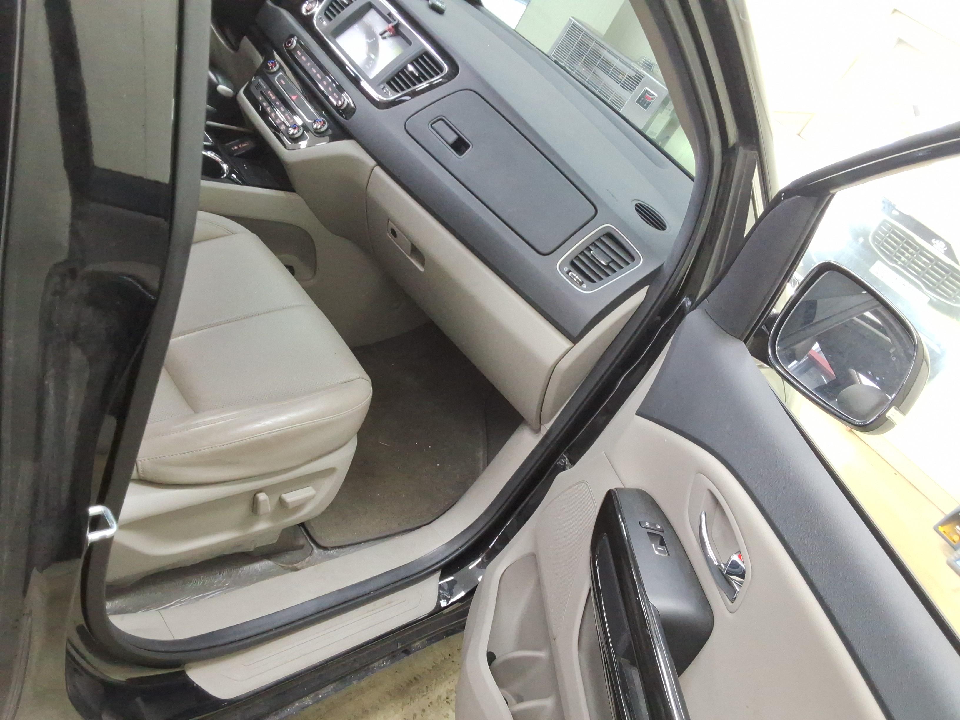 Kia New Carnival 2020 - Image 14