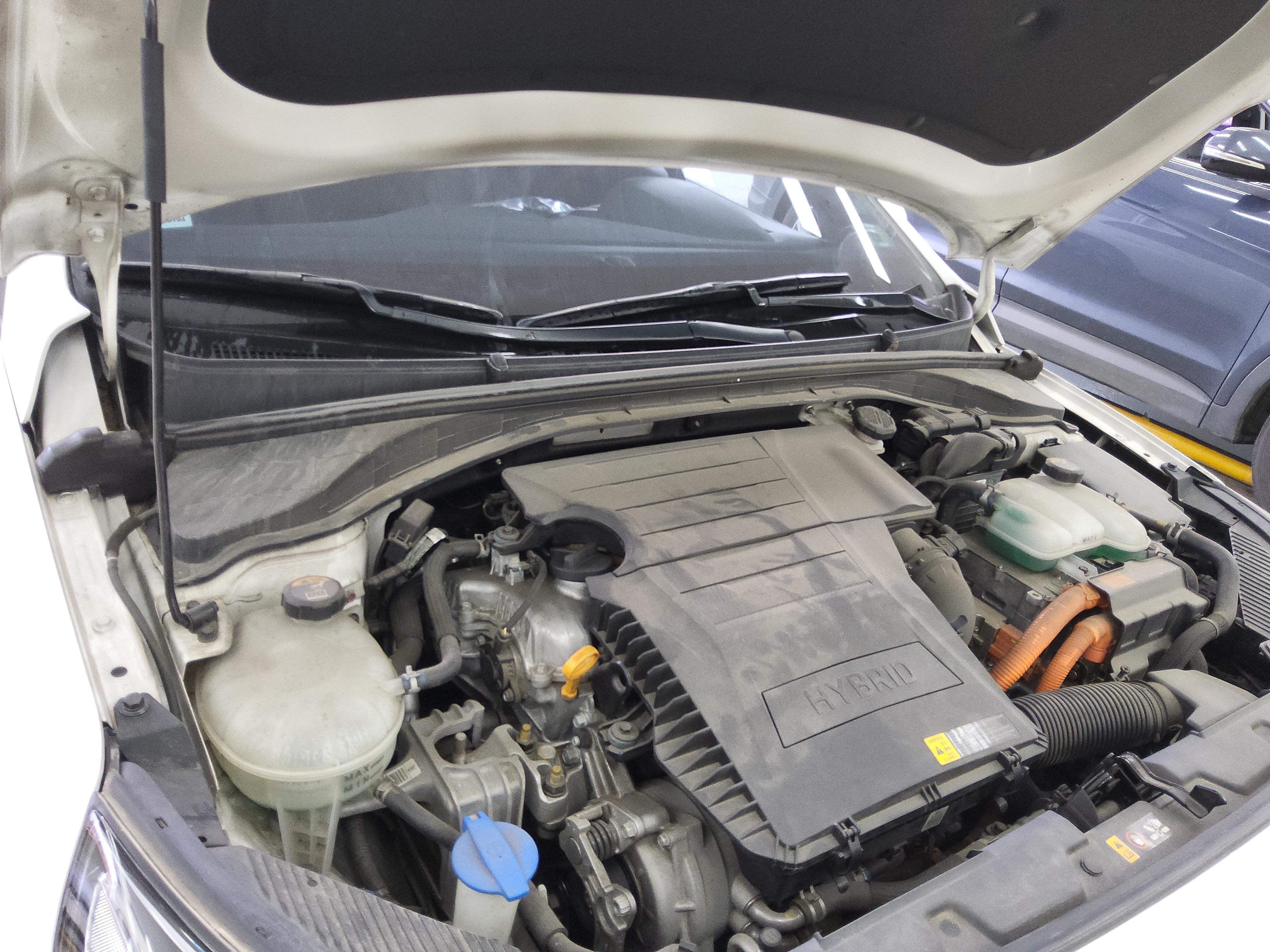 هيونداي أيونيك 2017 - صورة 18