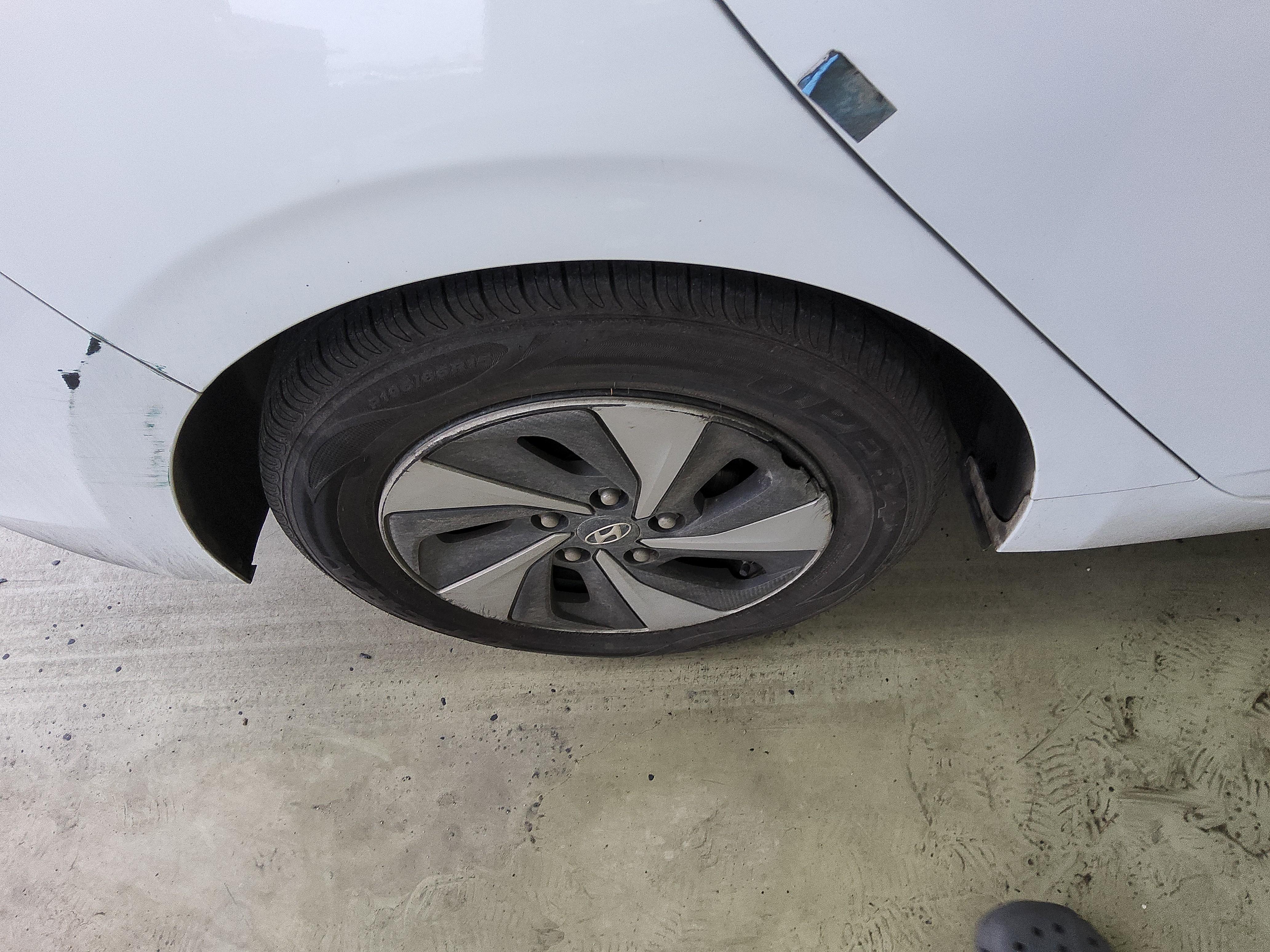 هيونداي أيونيك 2017 - صورة 21