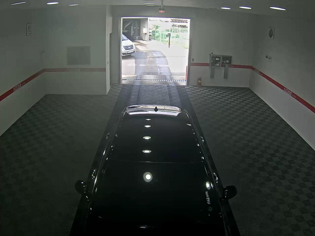 Genesis G90 - 6