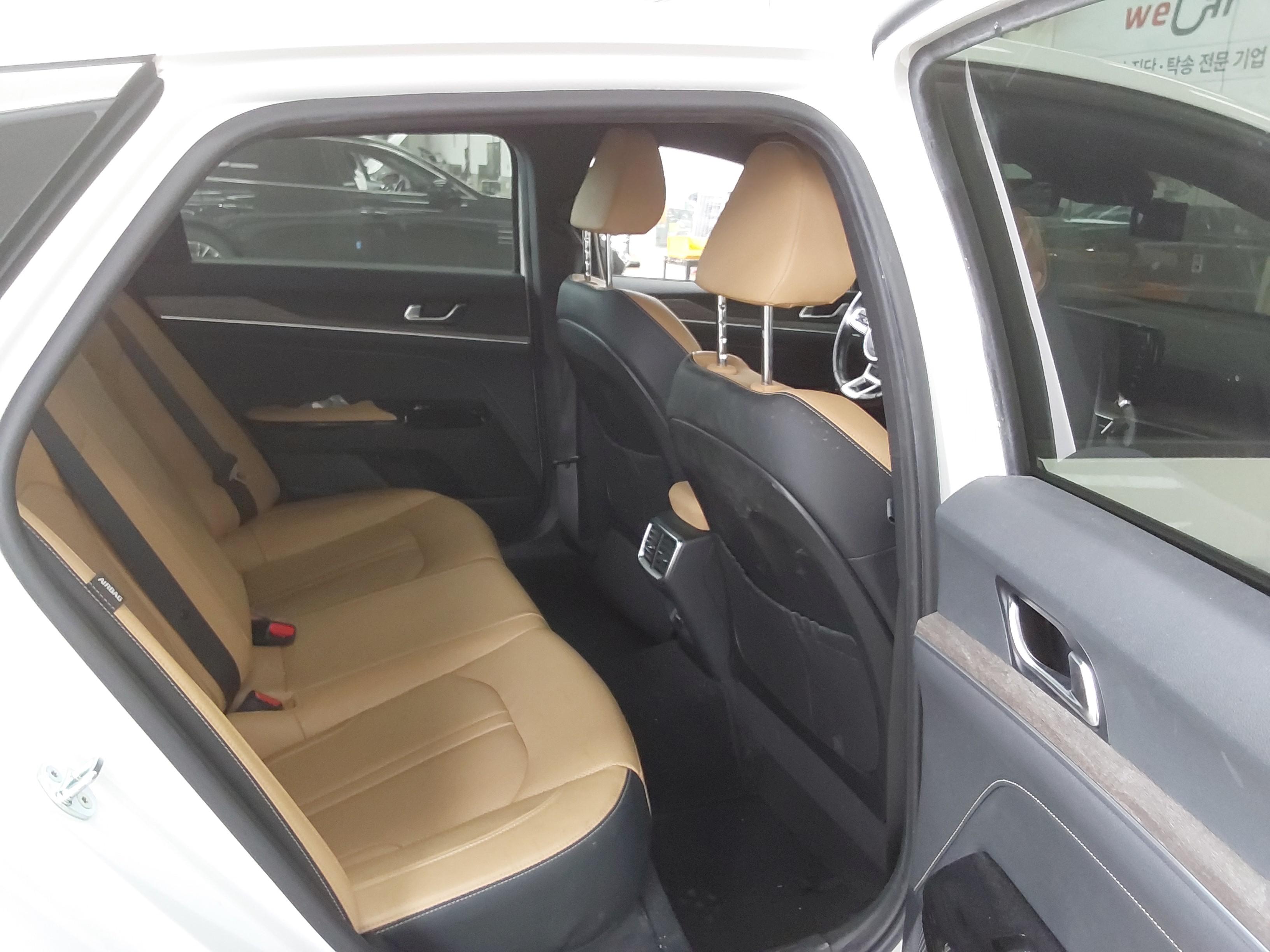 Kia K5 2021 - Image 13