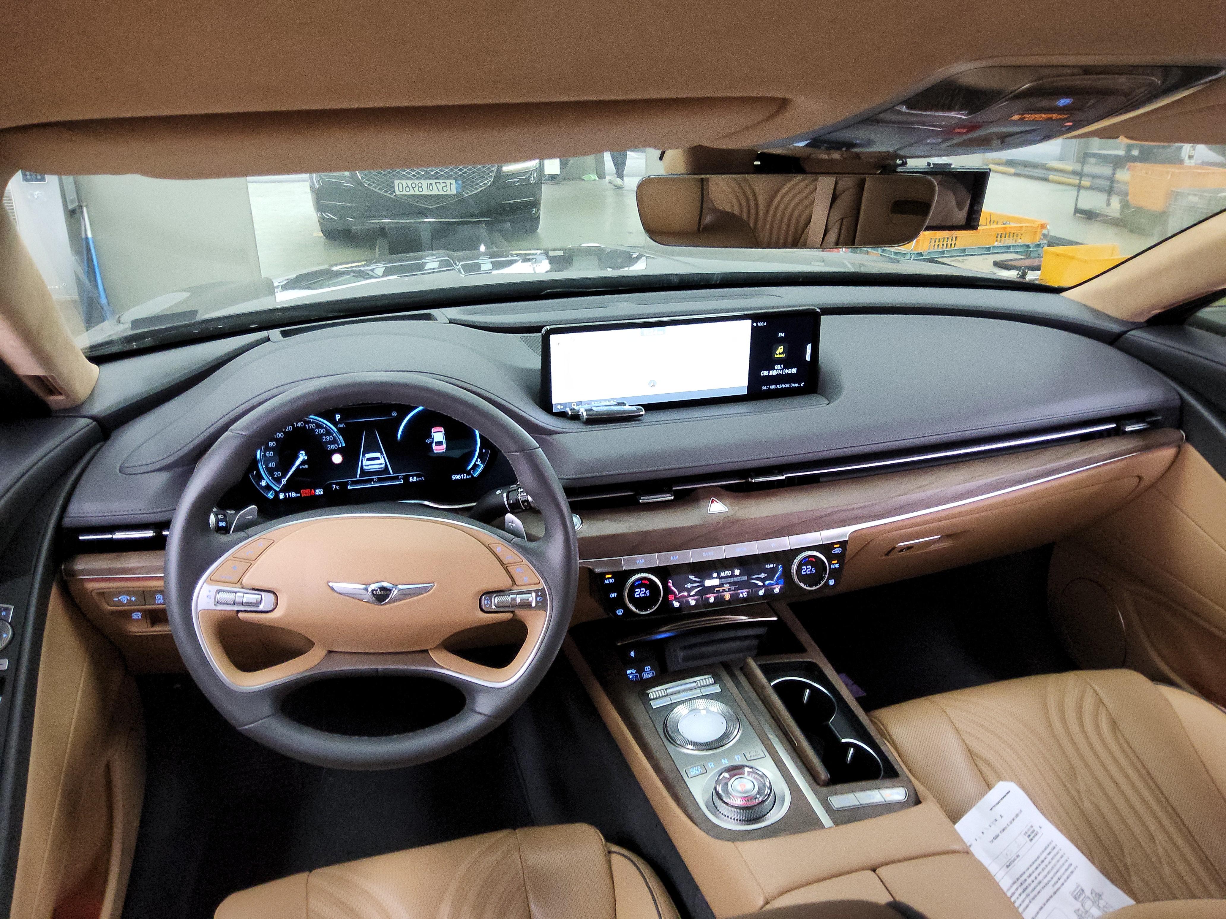 Genesis G80 2022 - Image 10