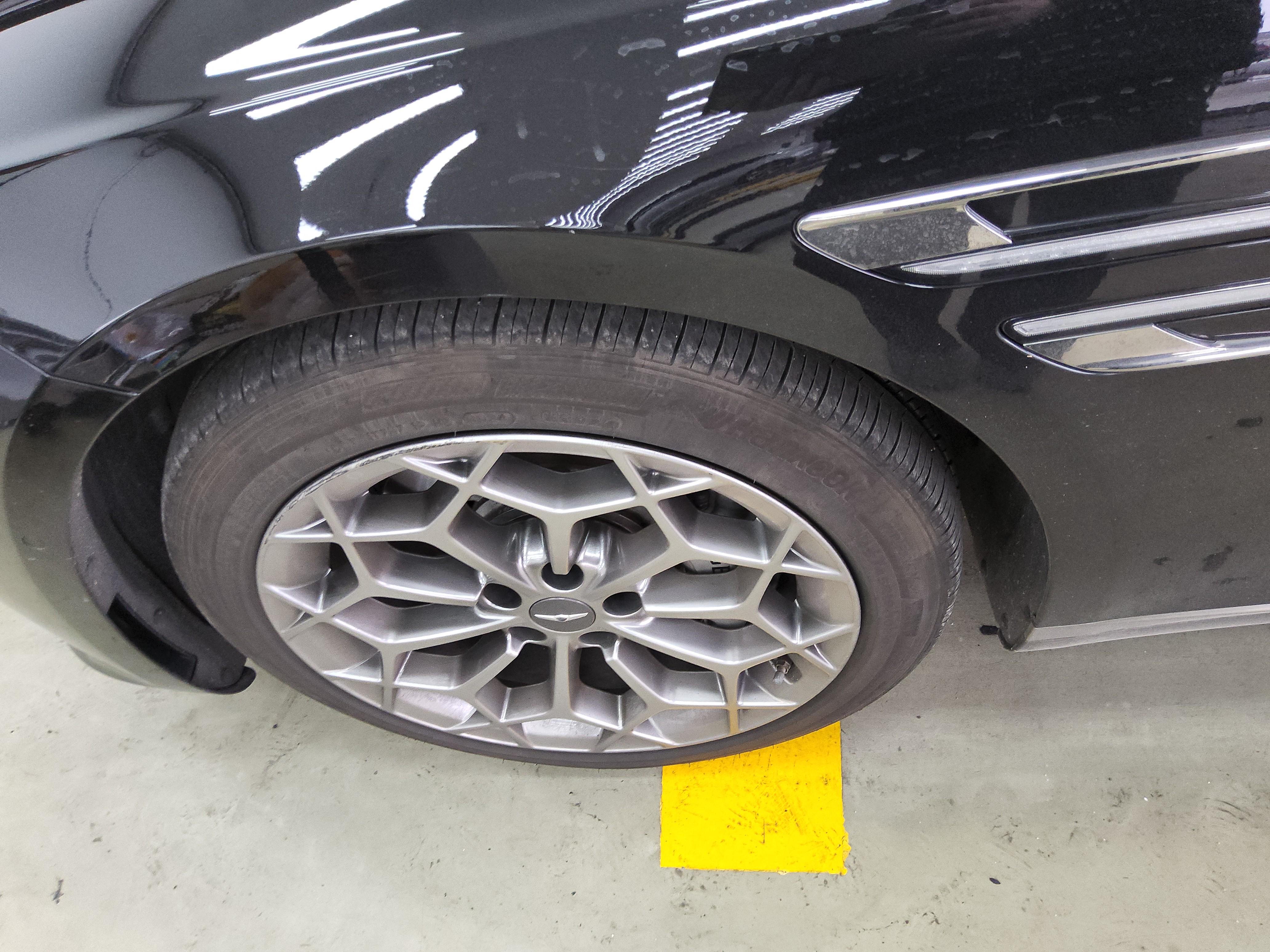 Genesis G80 2022 - Image 18