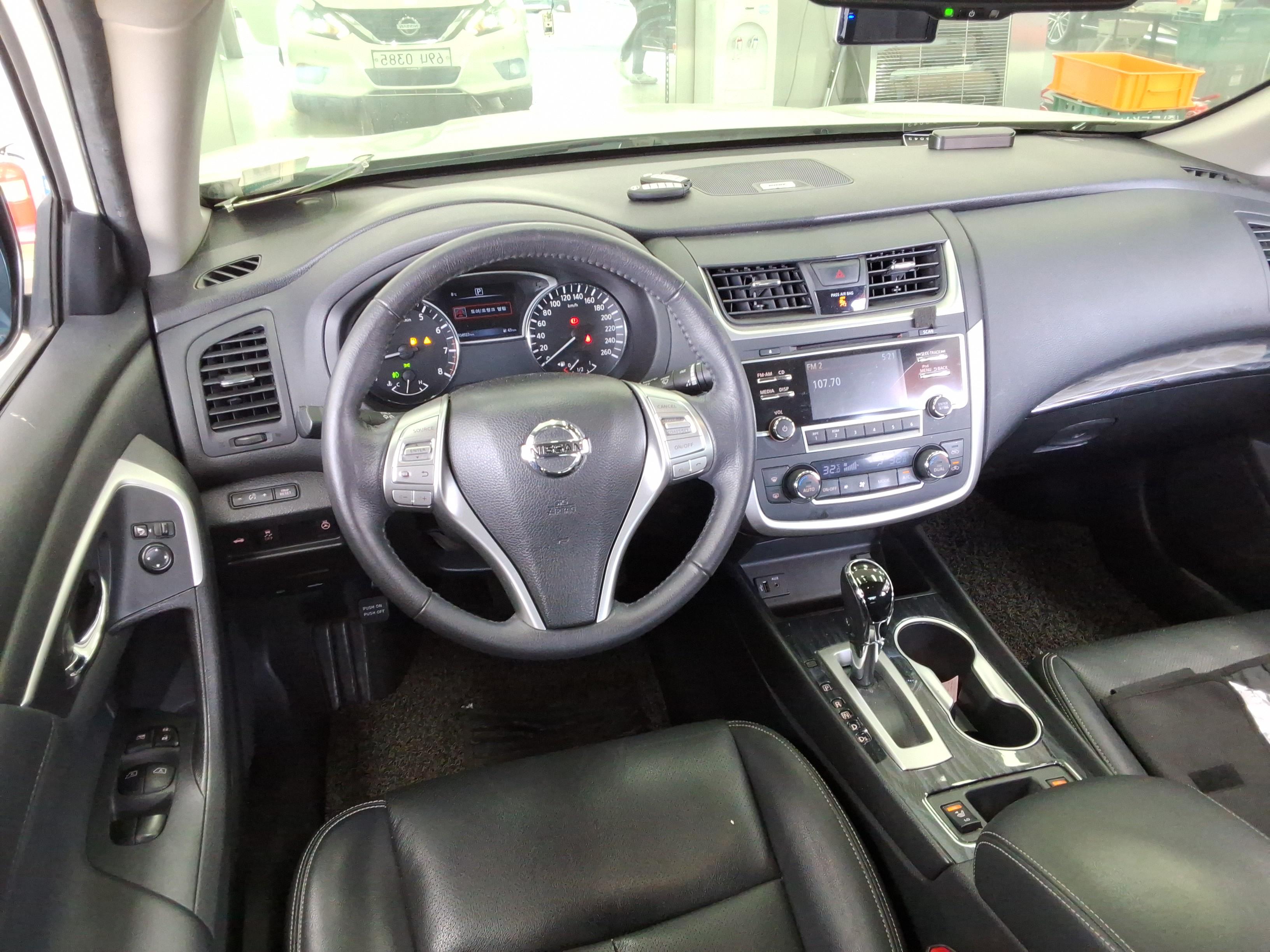 Nissan Altima 2017 - Image 11