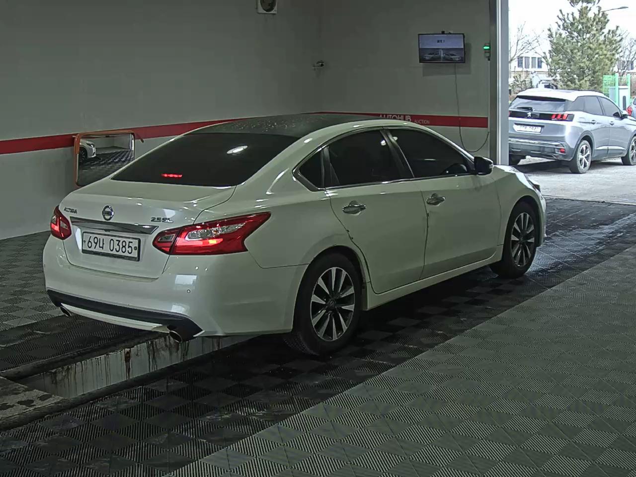 Nissan Altima 2017 - Image 4