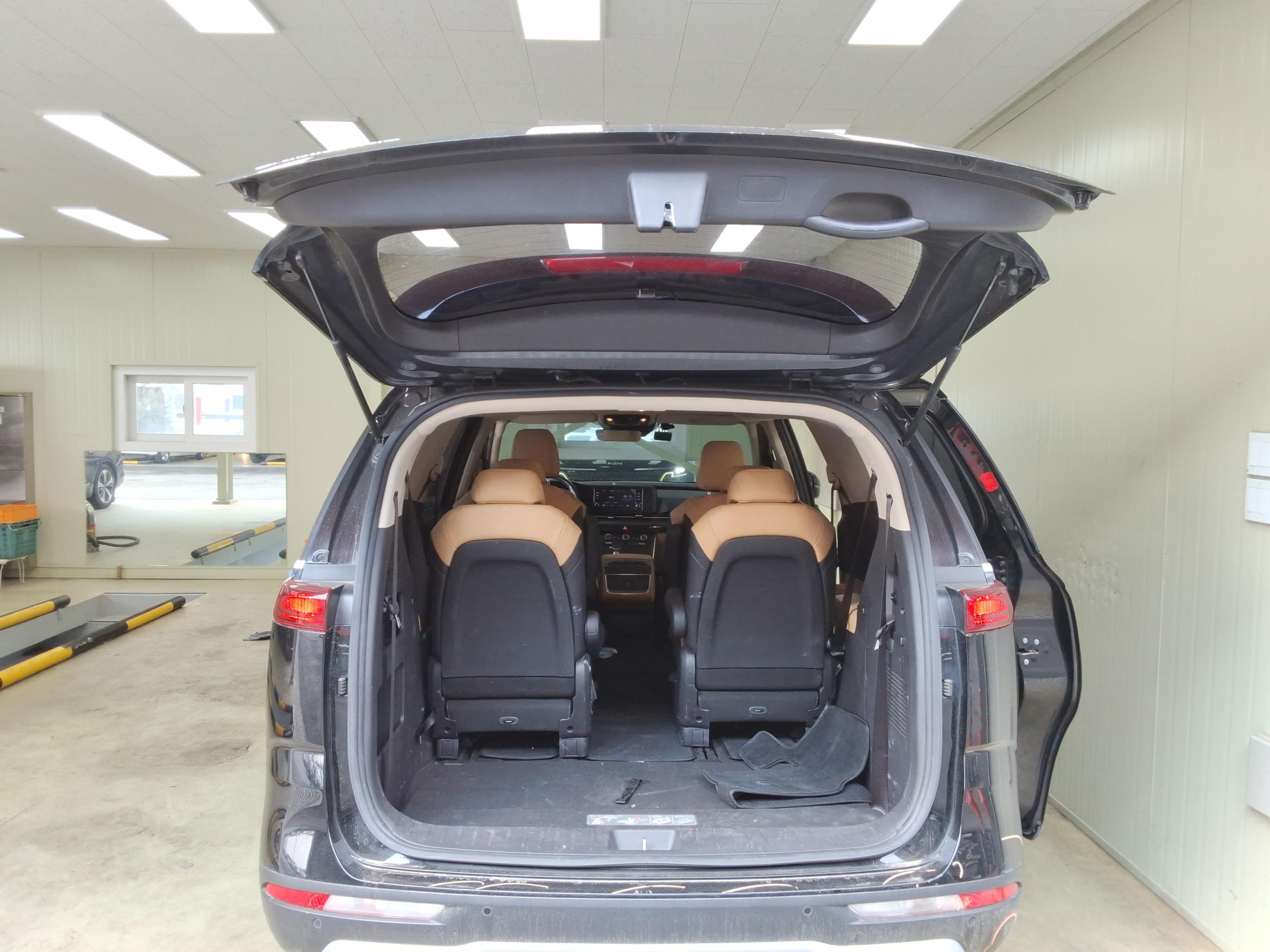 كيا كارنيفال 2022 - صورة 12