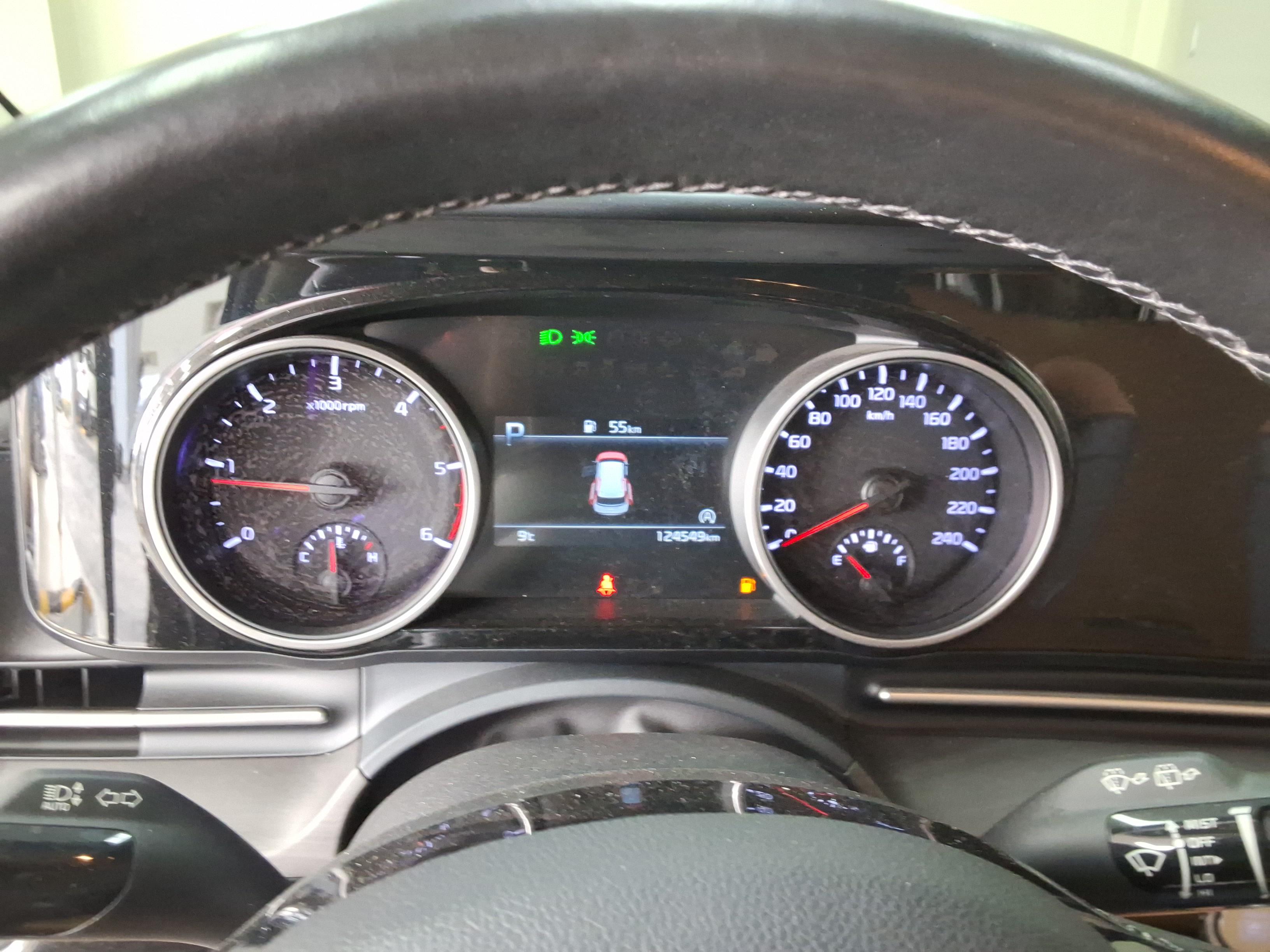 كيا كارنيفال 2021 - صورة 8