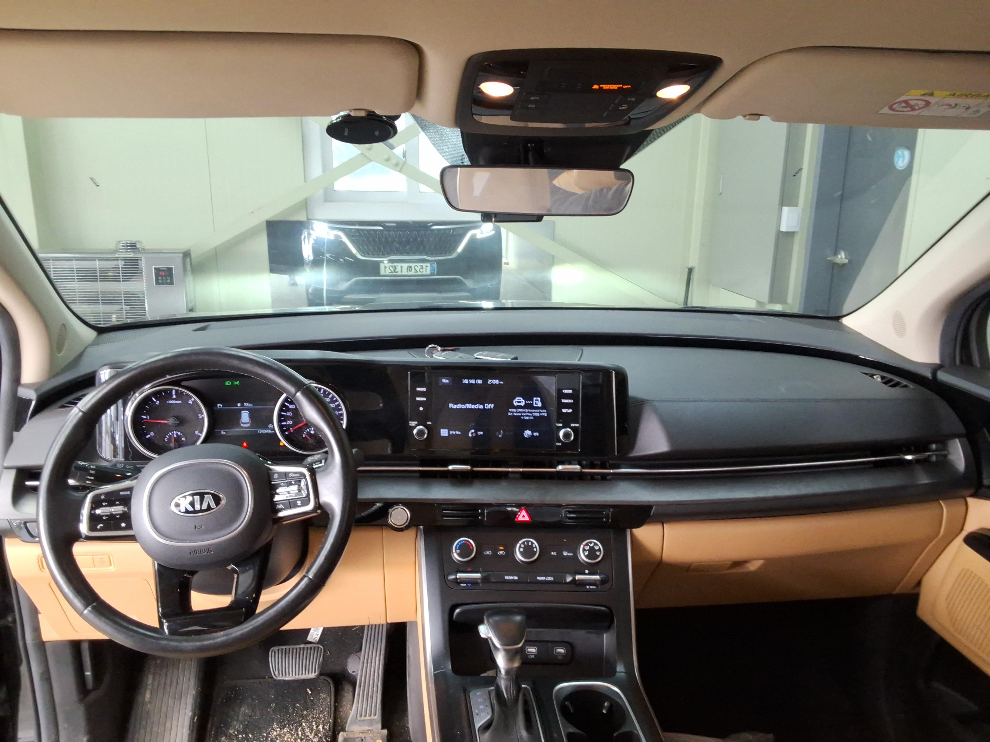 كيا كارنيفال 2021 - صورة 10