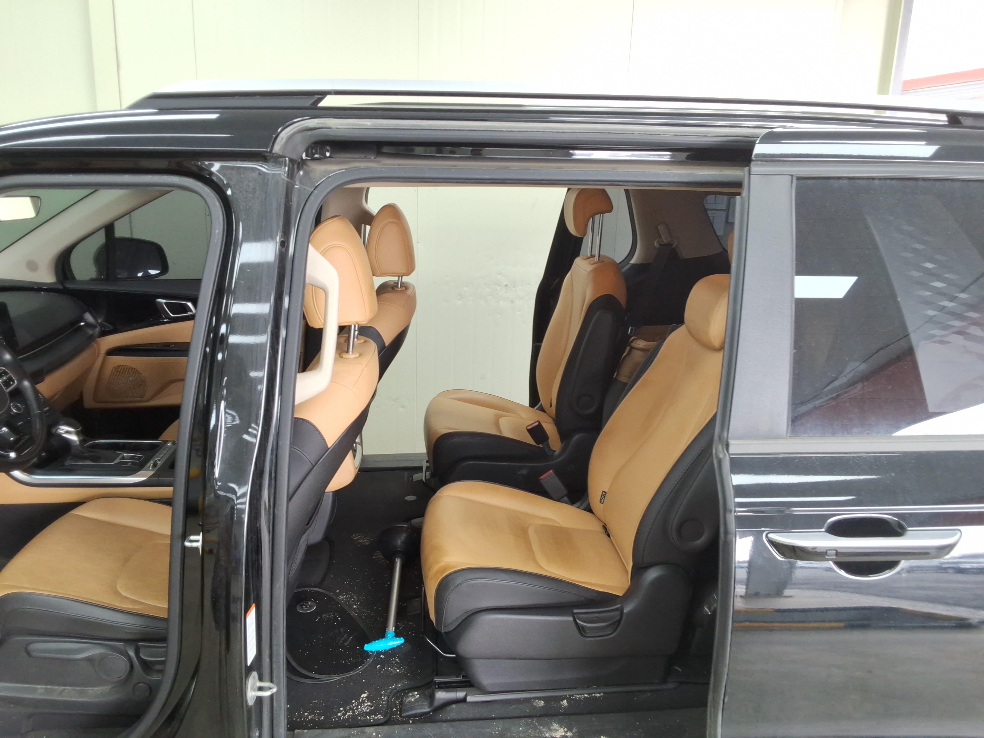 كيا كارنيفال 2021 - صورة 11