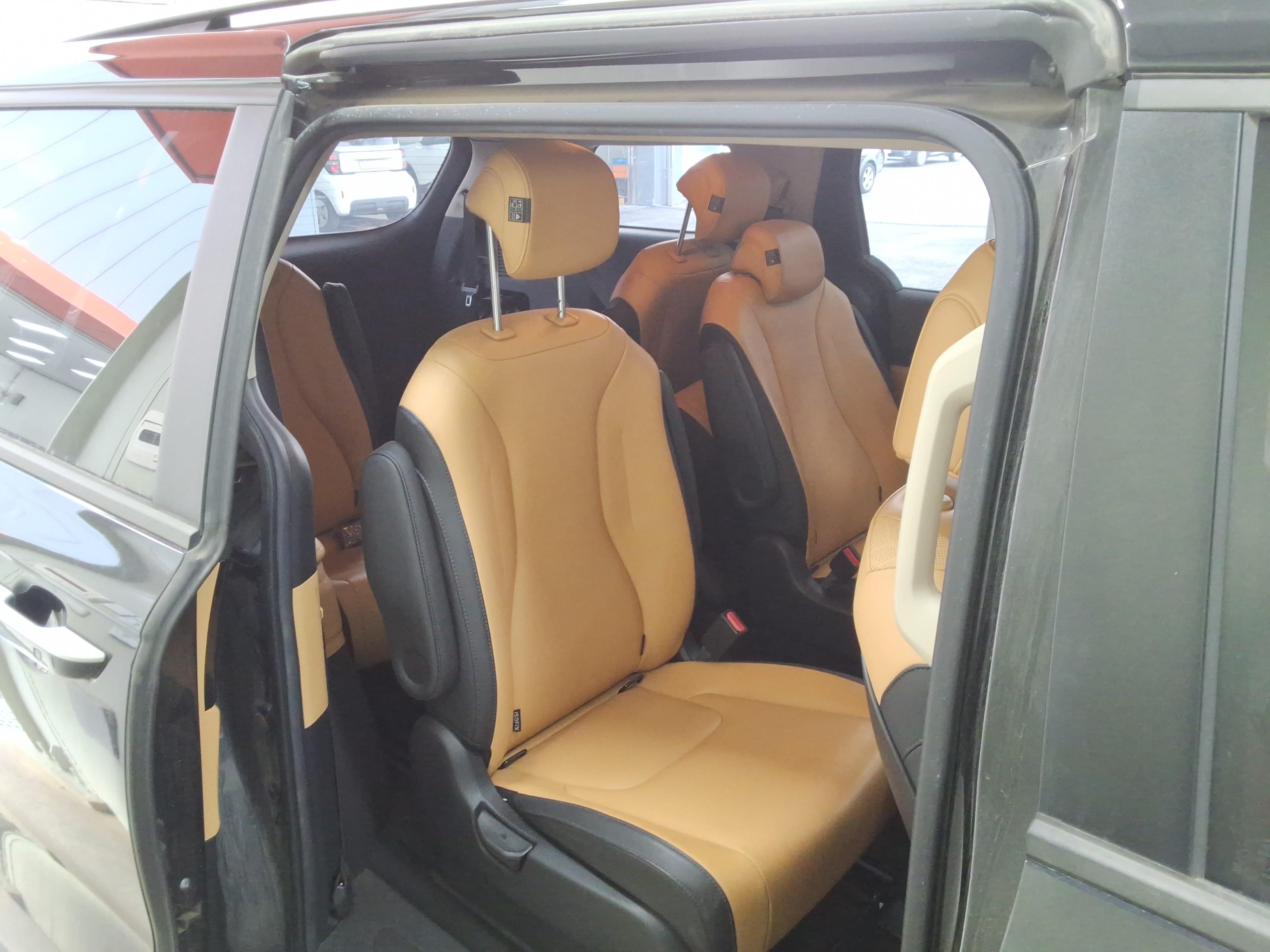 كيا كارنيفال 2021 - صورة 13