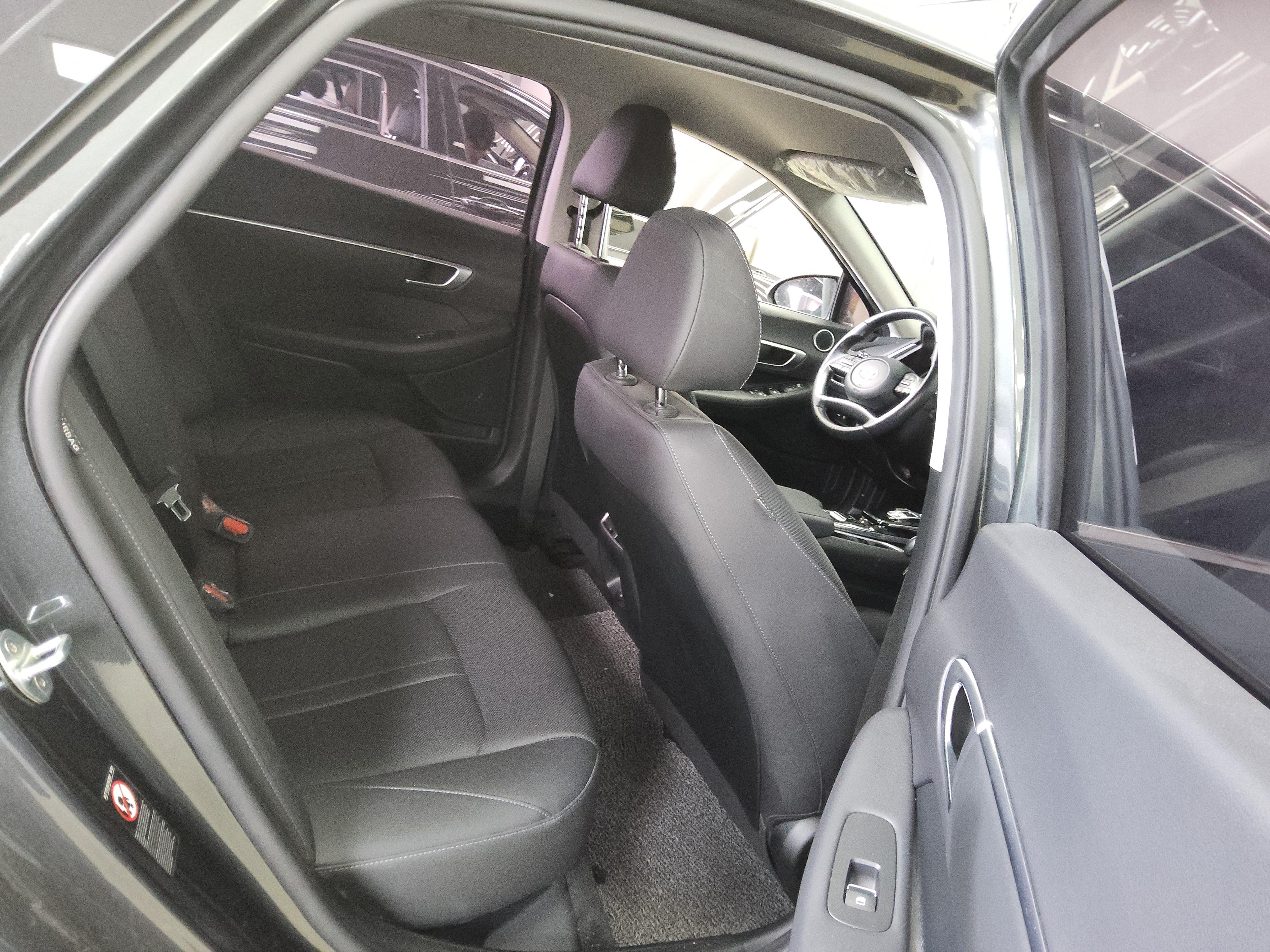 Hyundai Sonata 2021 - Image 13