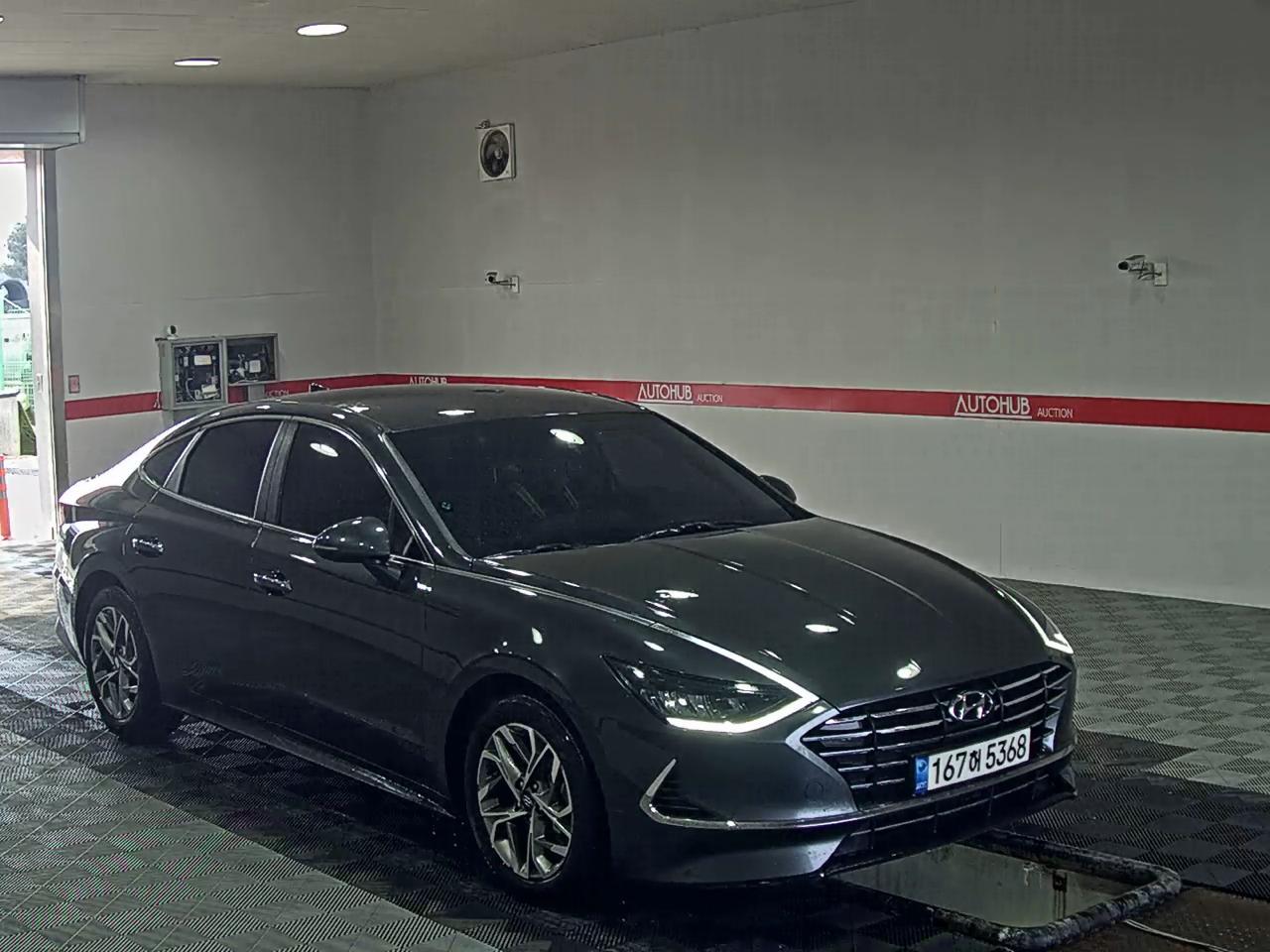 Hyundai Sonata 2021 - Image 2