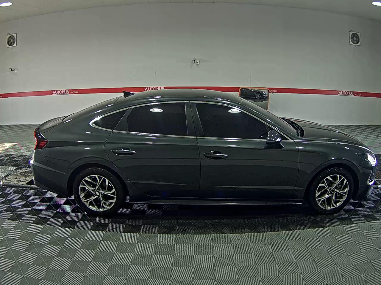 Hyundai Sonata 2021 - Image 3