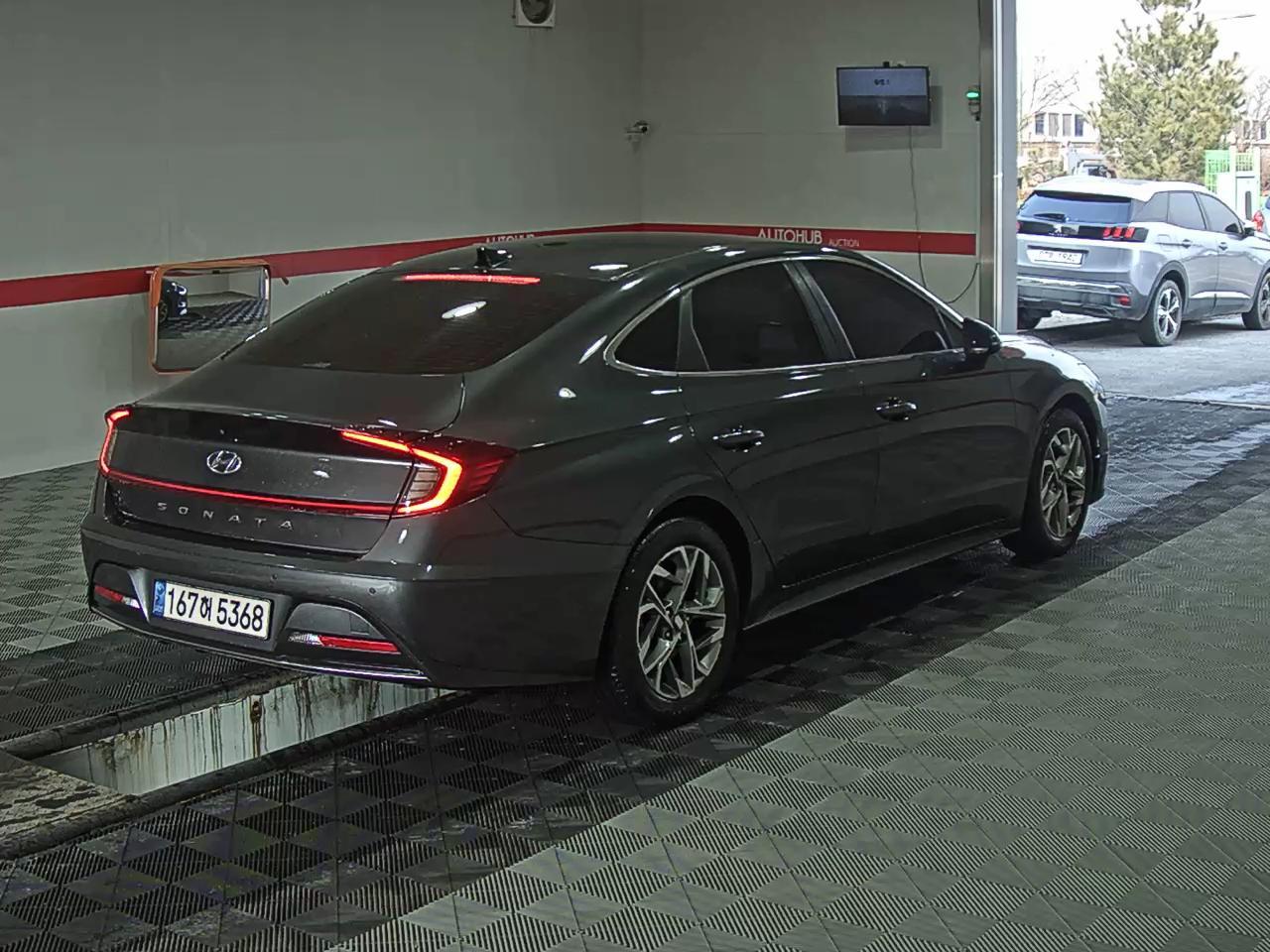 Hyundai Sonata 2021 - Image 4