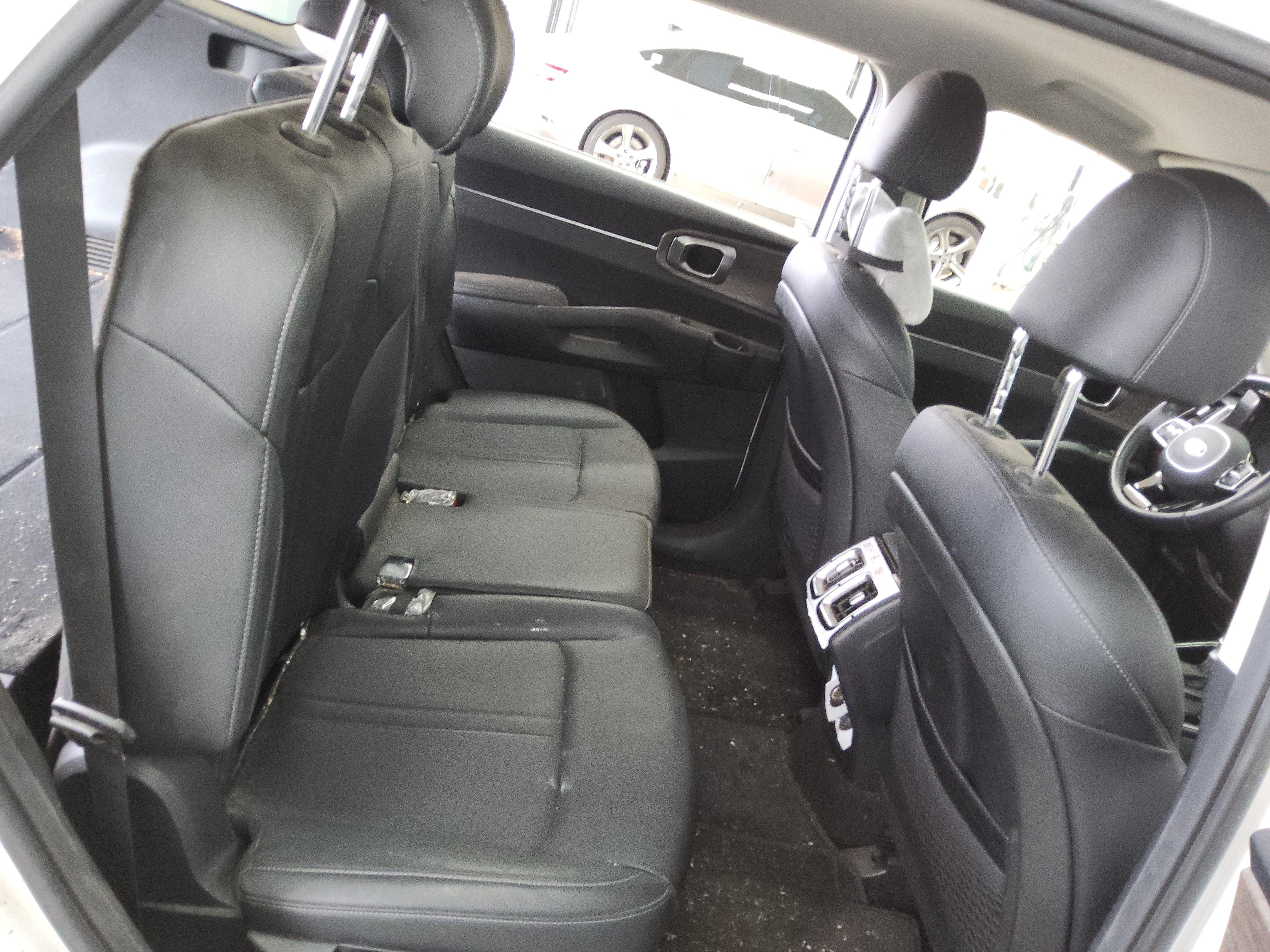 Kia Sorento - 13