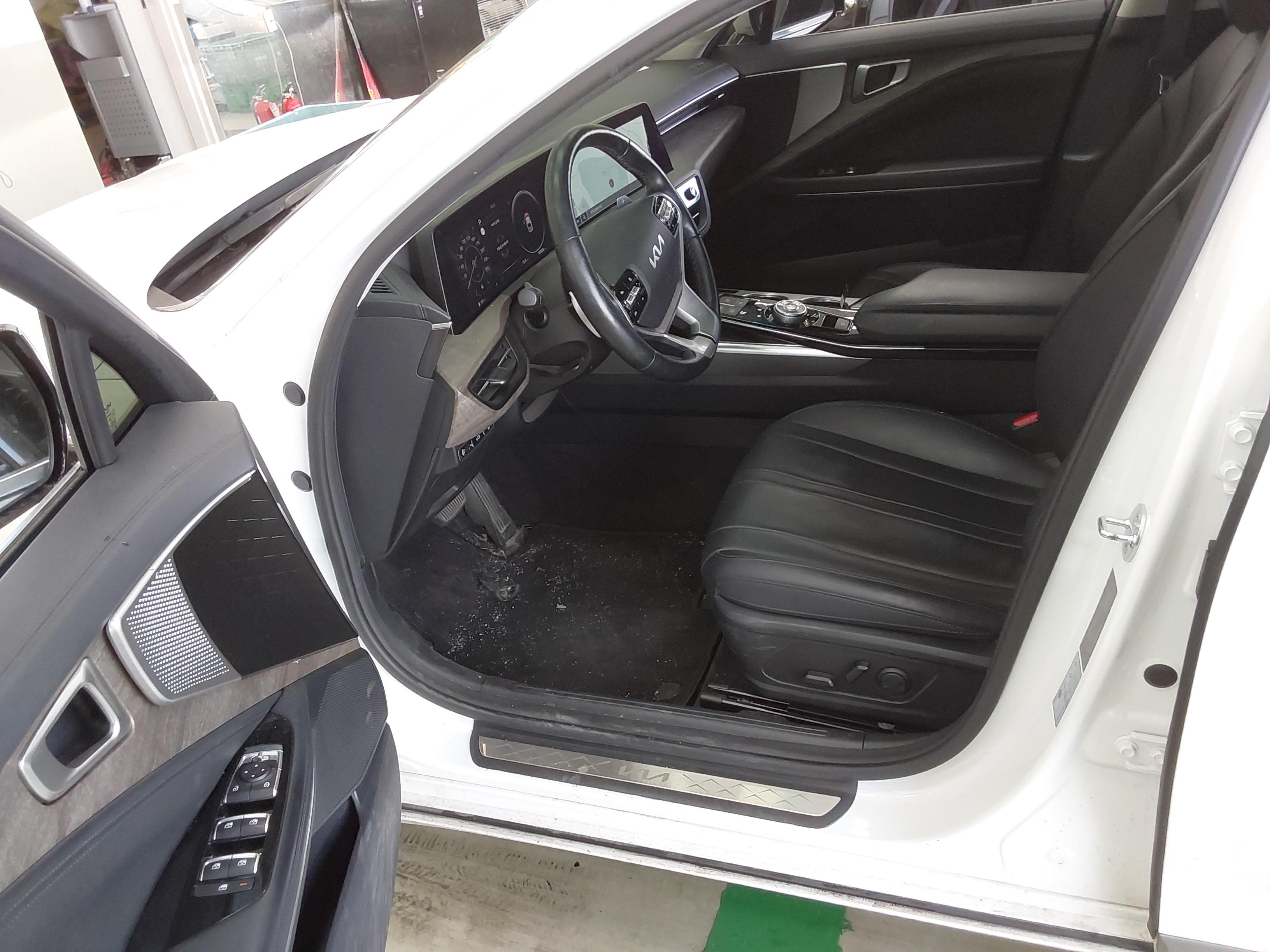 كيا K8 2022 - صورة 9