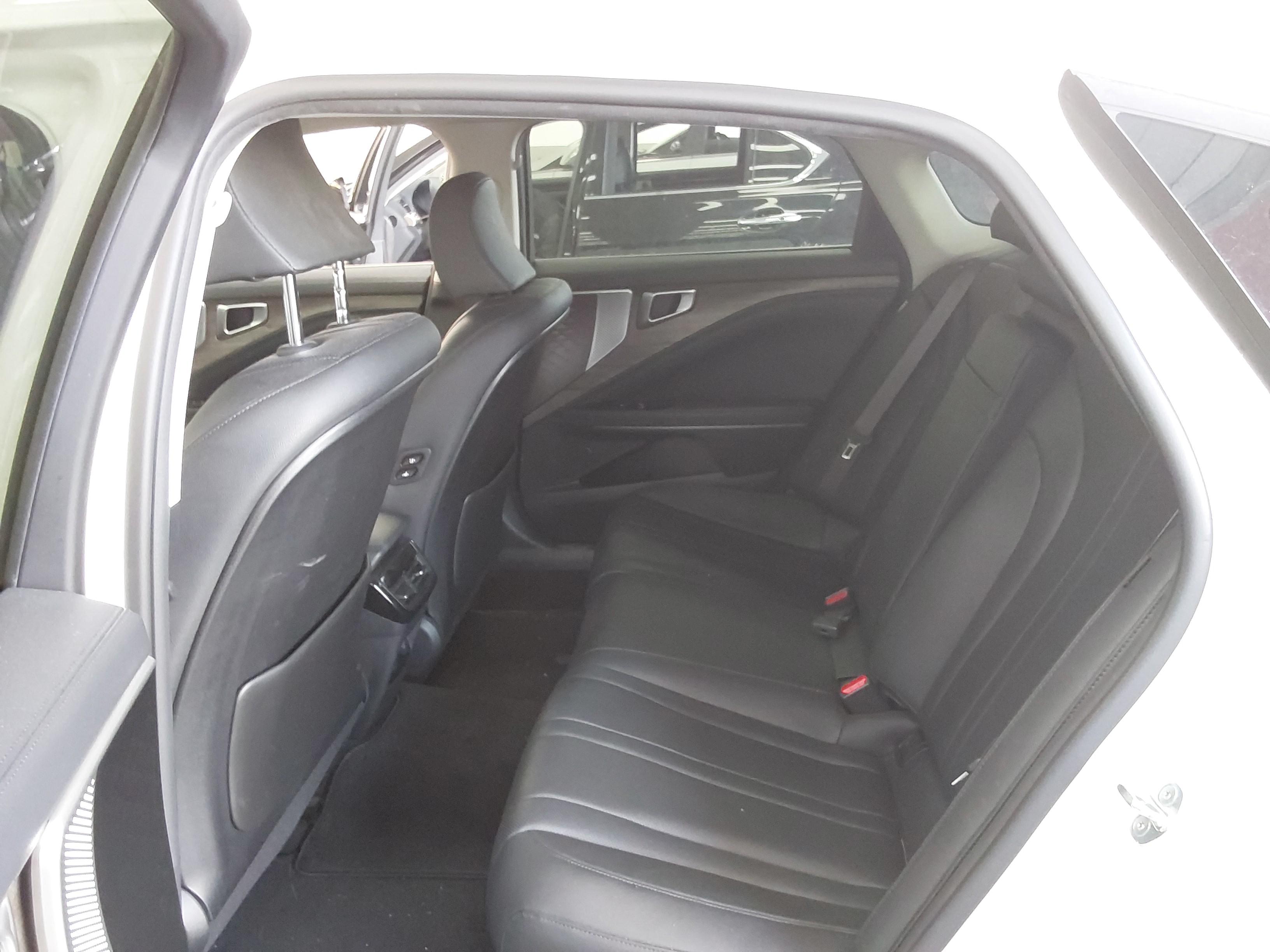 كيا K8 2022 - صورة 11