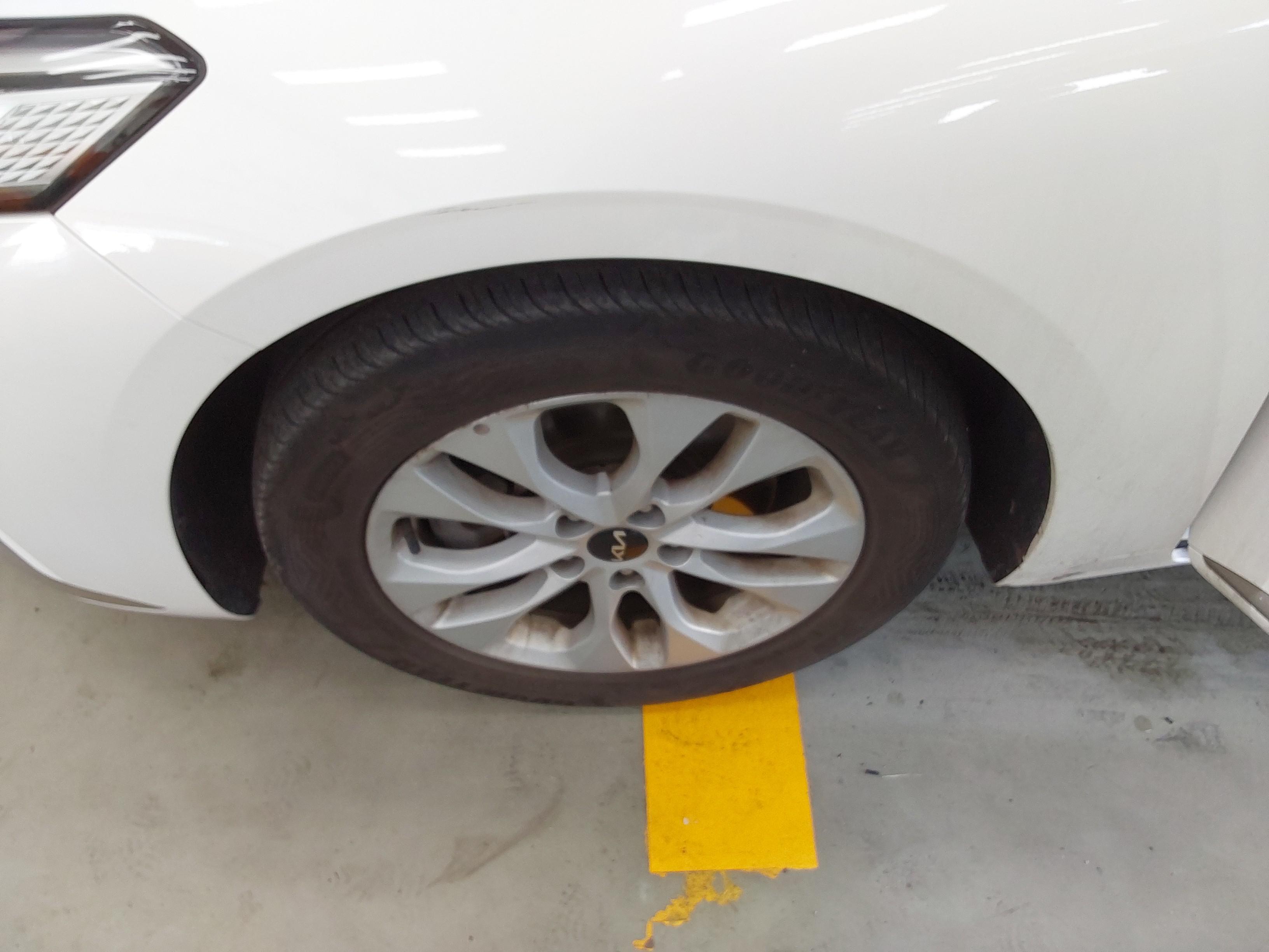 كيا K8 2022 - صورة 19