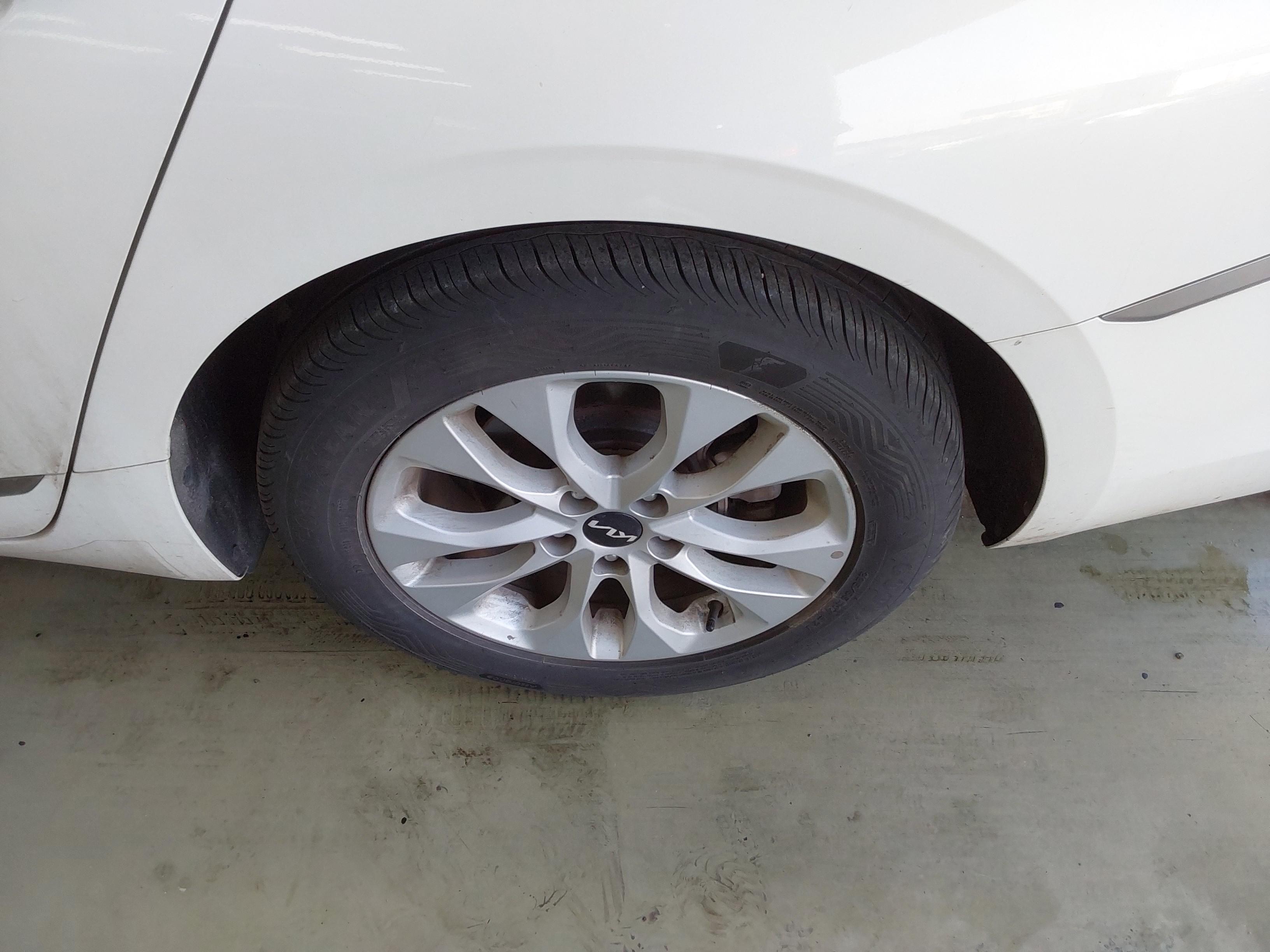 كيا K8 2022 - صورة 20