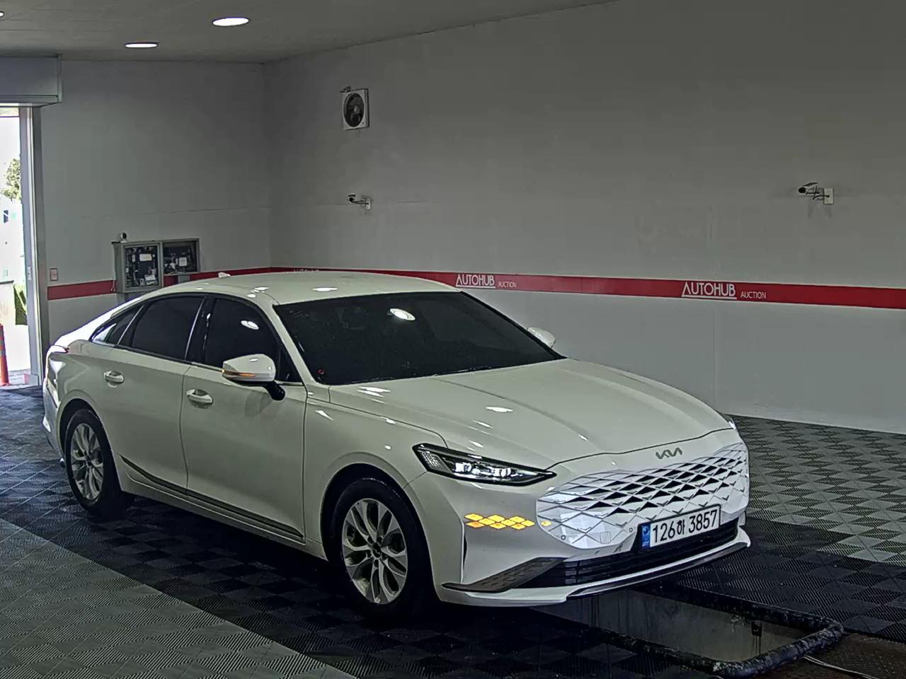 كيا K8 2022 - صورة 2