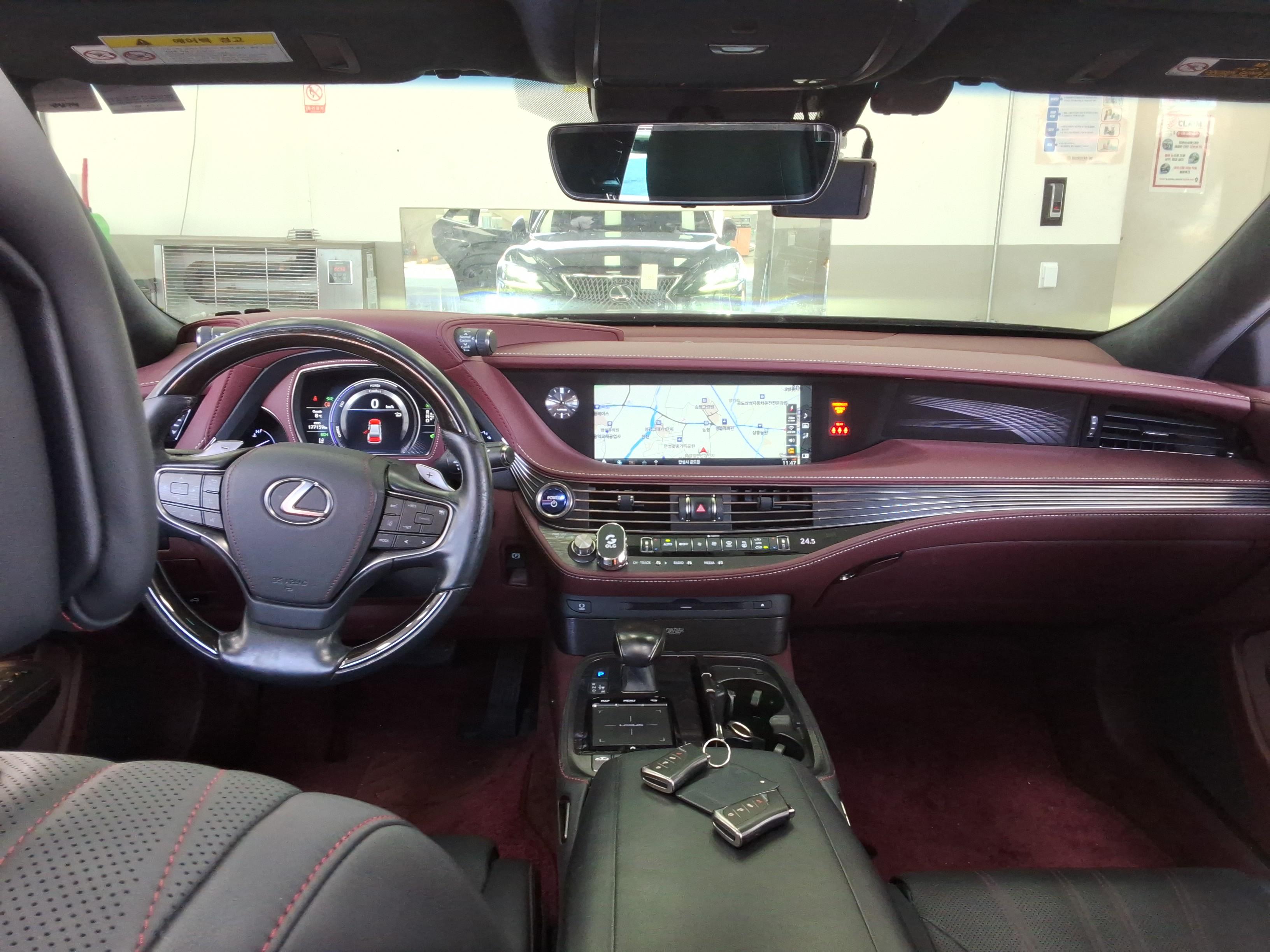 LEXUS LS - 11