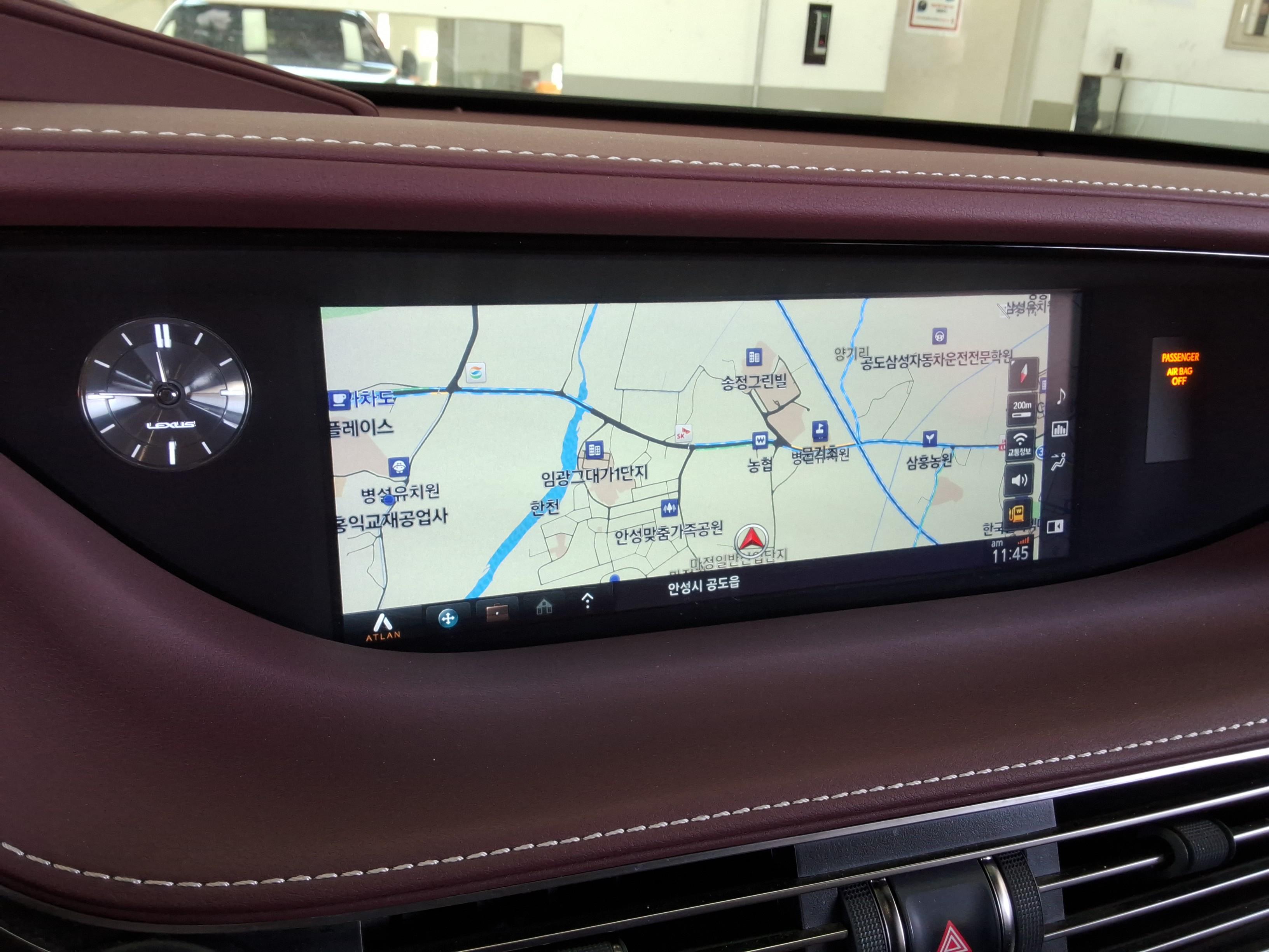 LEXUS LS - 21