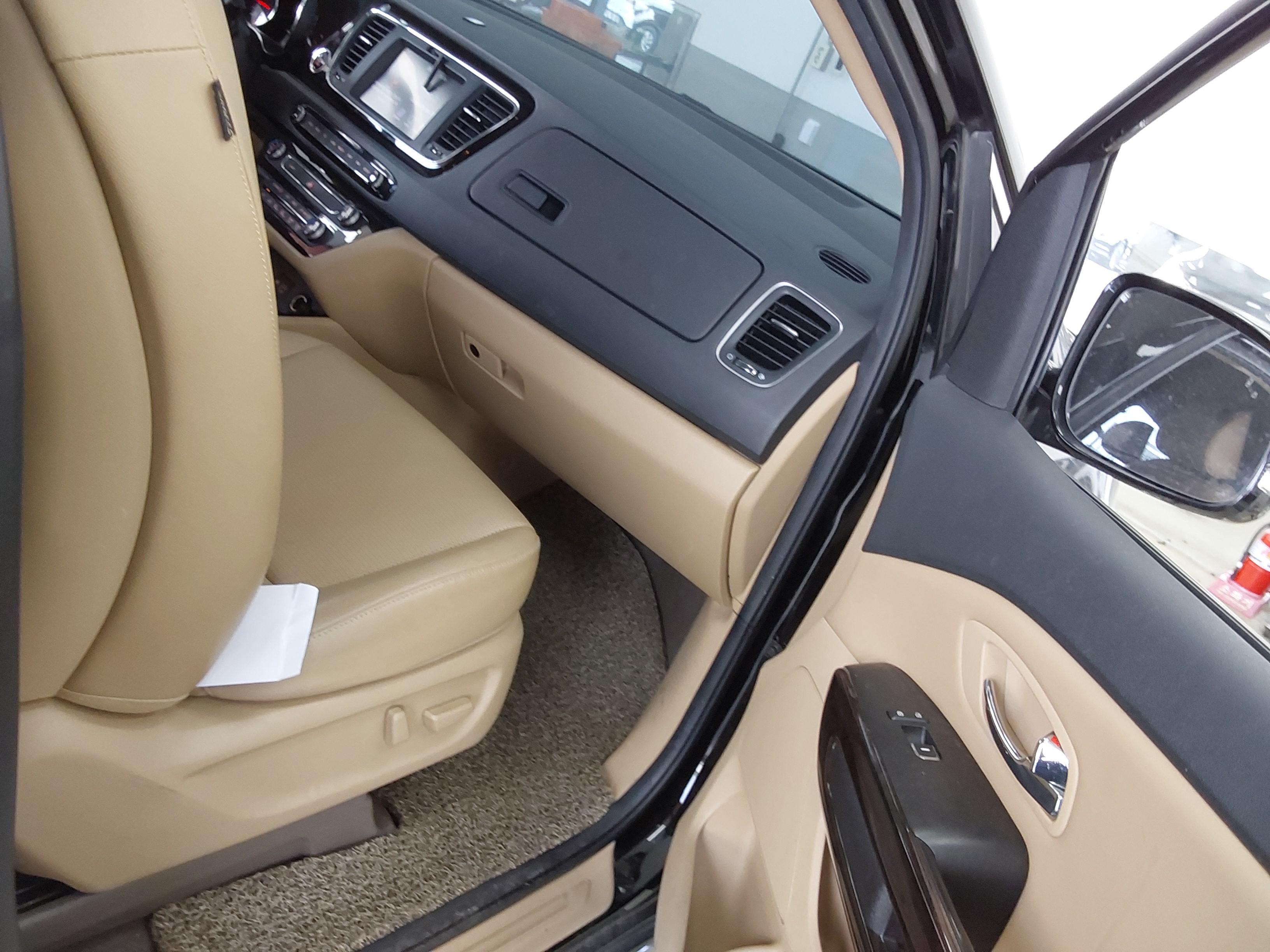 Kia New Carnival 2020 - Image 16