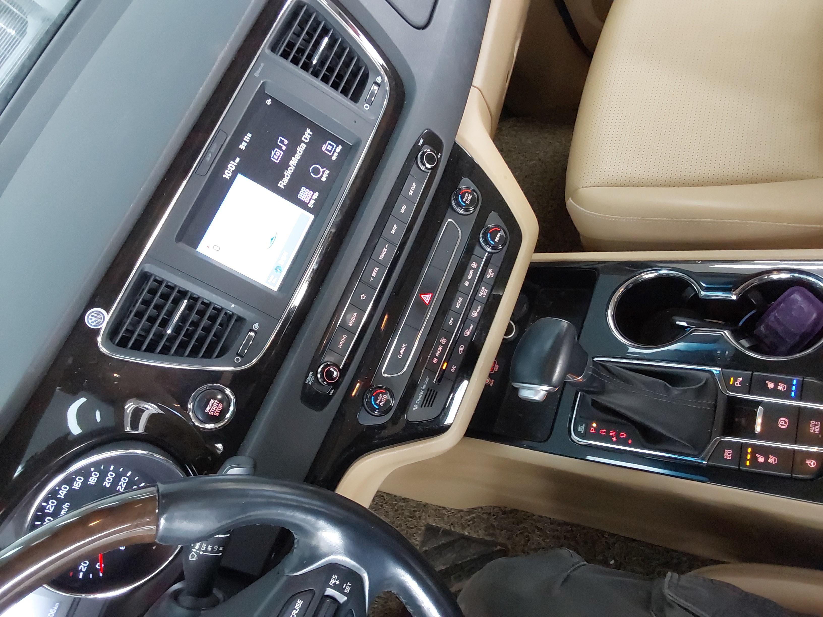 Kia New Carnival 2020 - Image 19