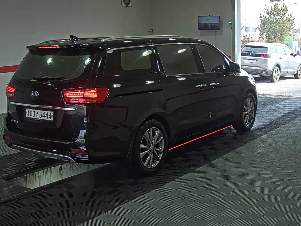 Kia New Carnival 2020 - Image 4