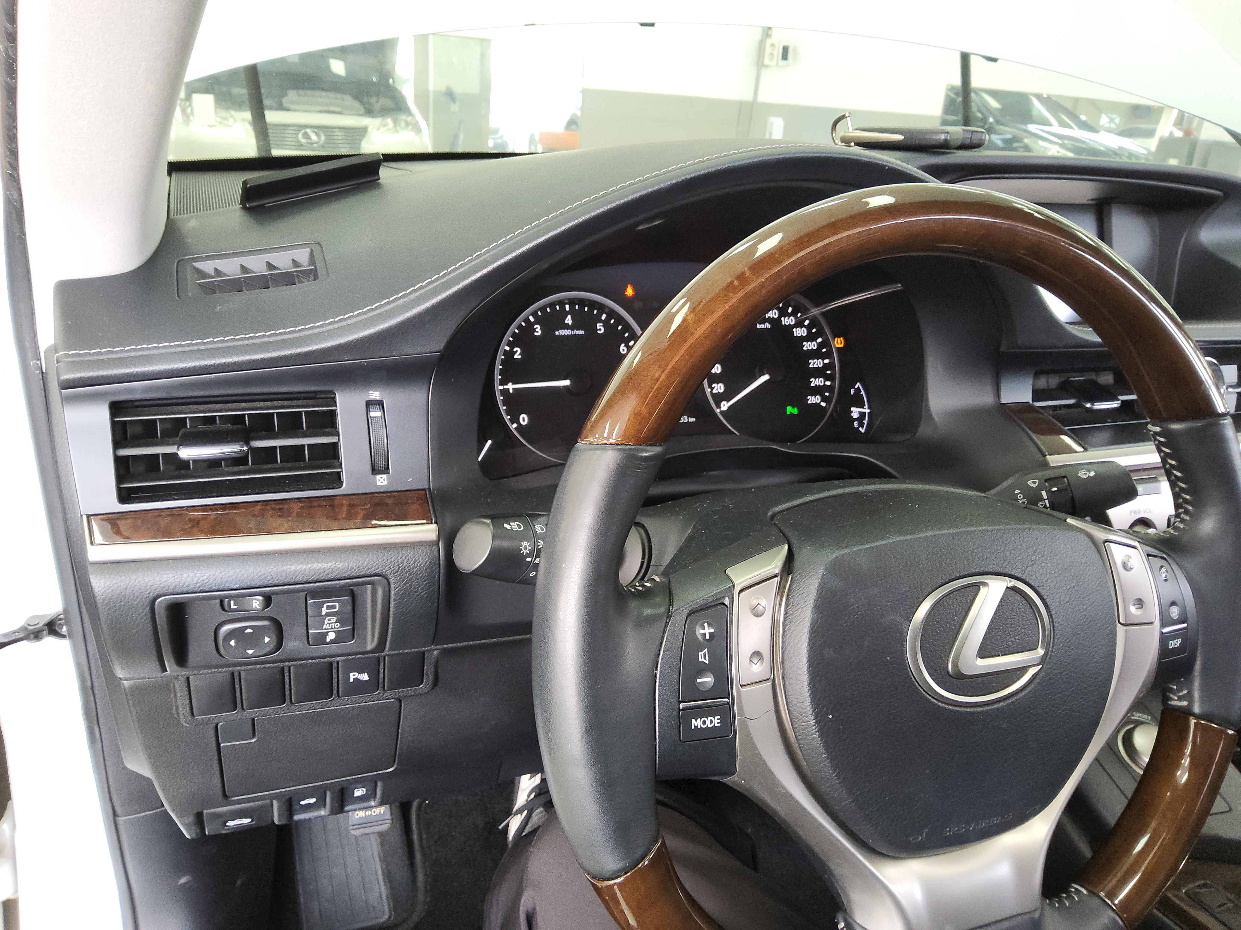 LEXUS ES - 17