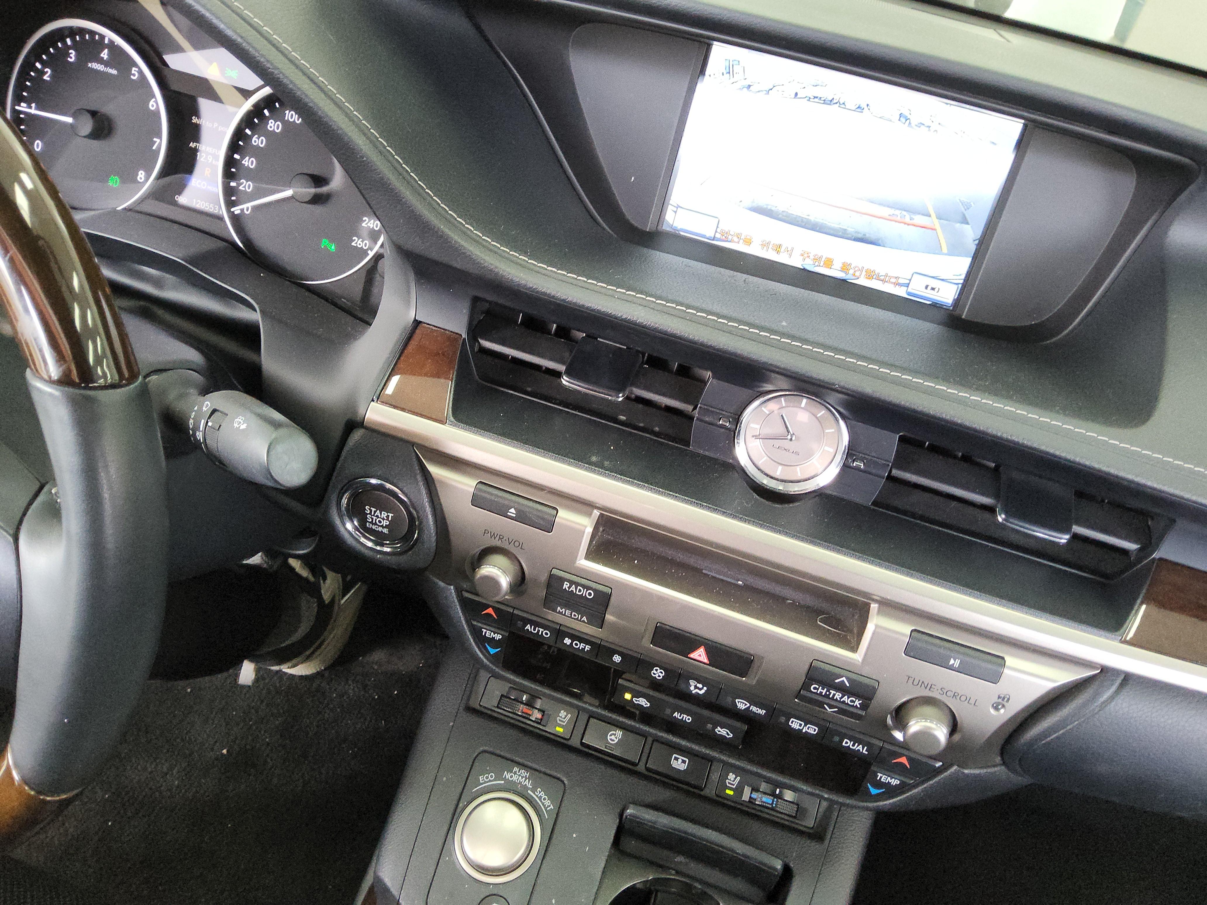 LEXUS ES - 18