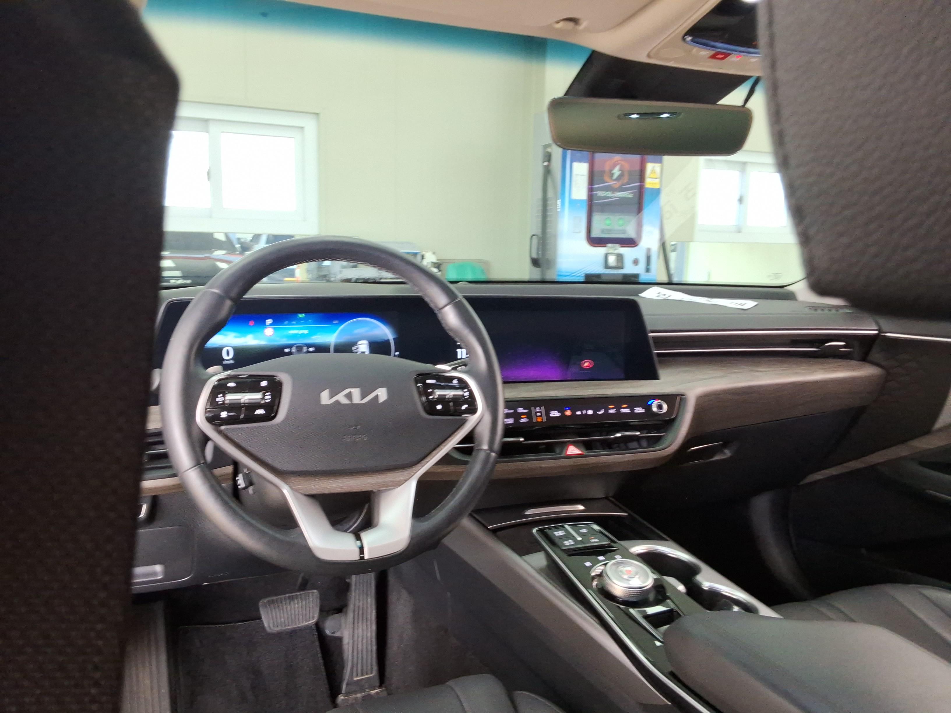 Kia K8 - 10