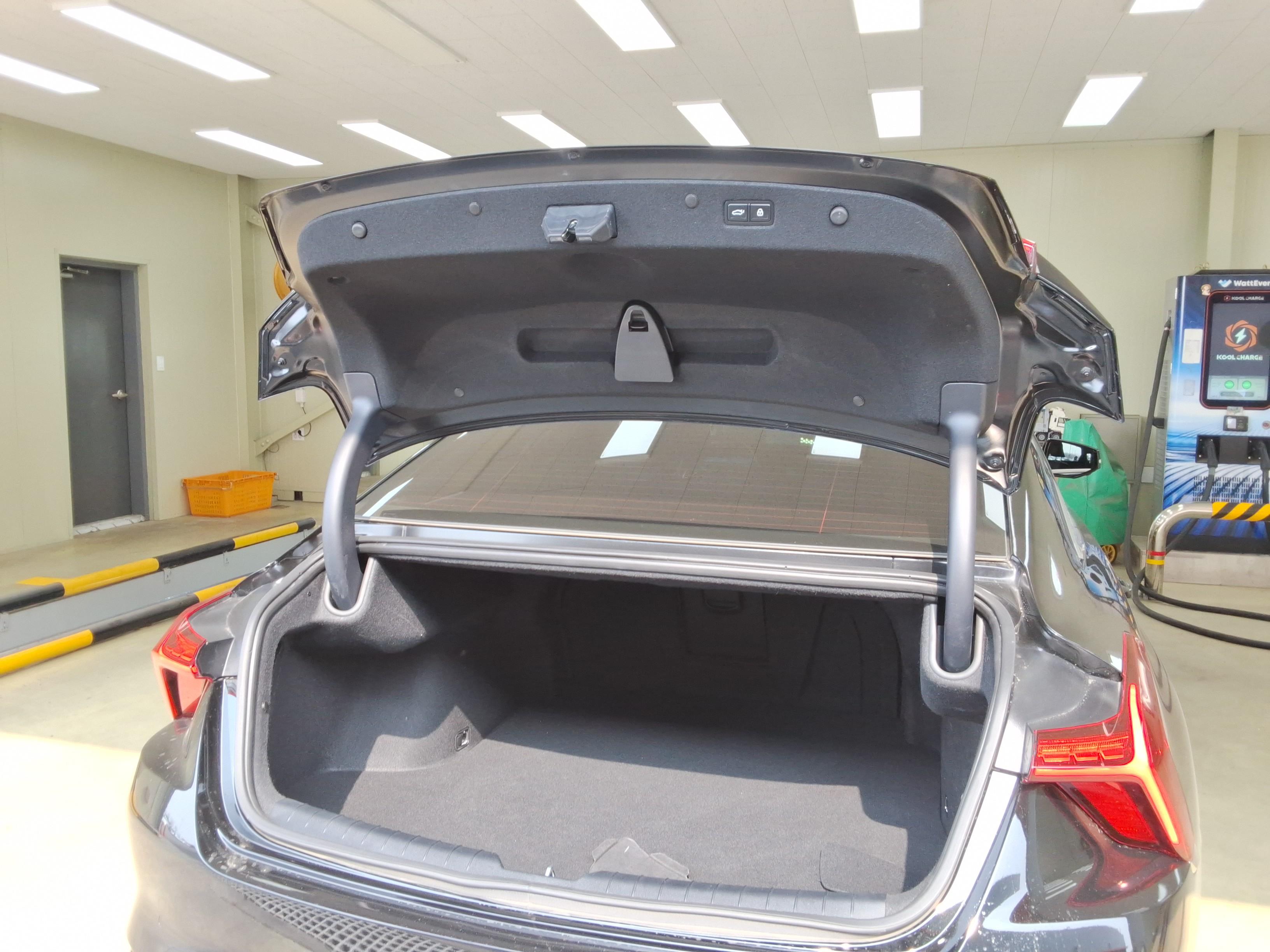 Kia K8 - 12