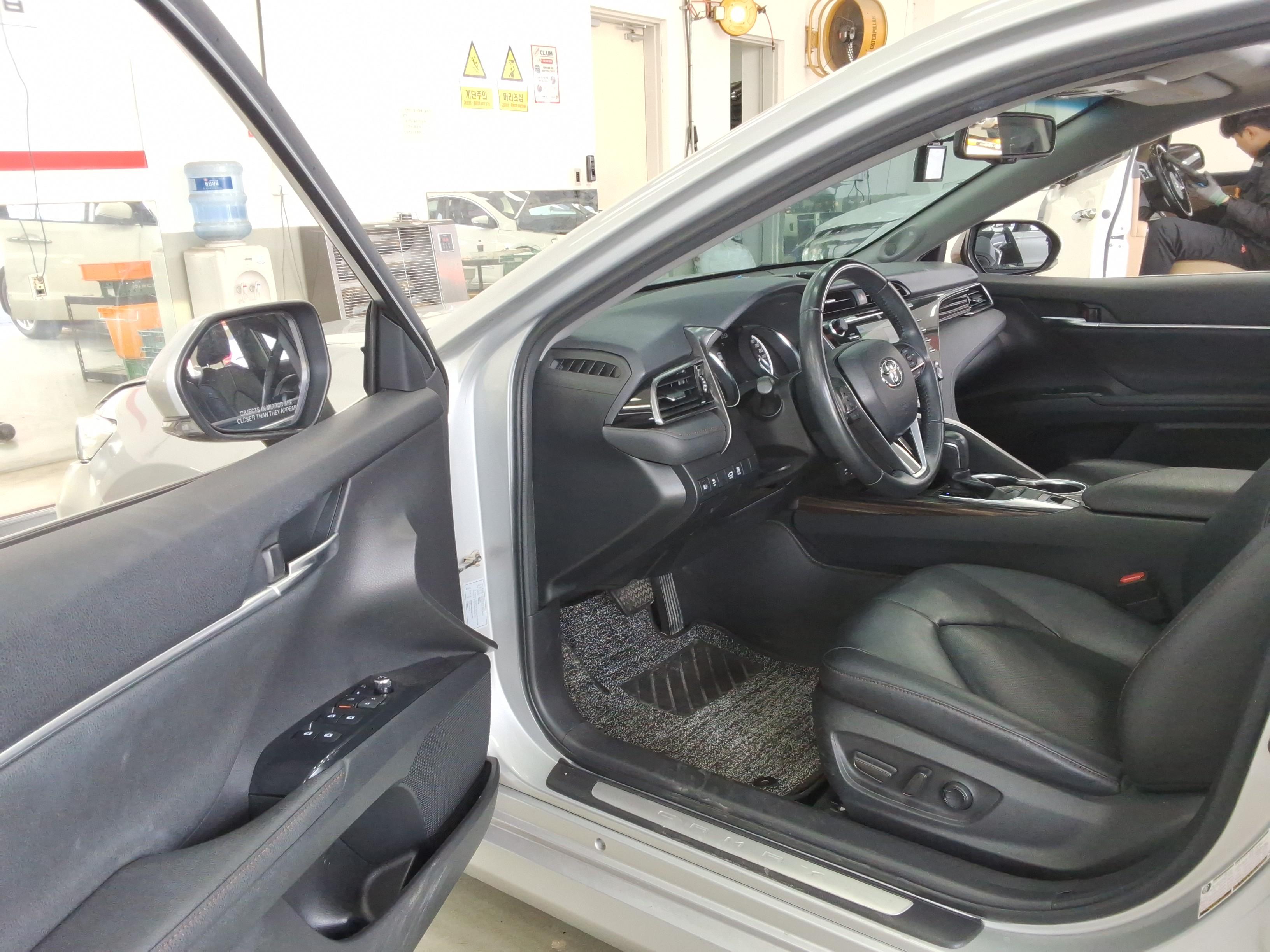 Toyota Camry - 10