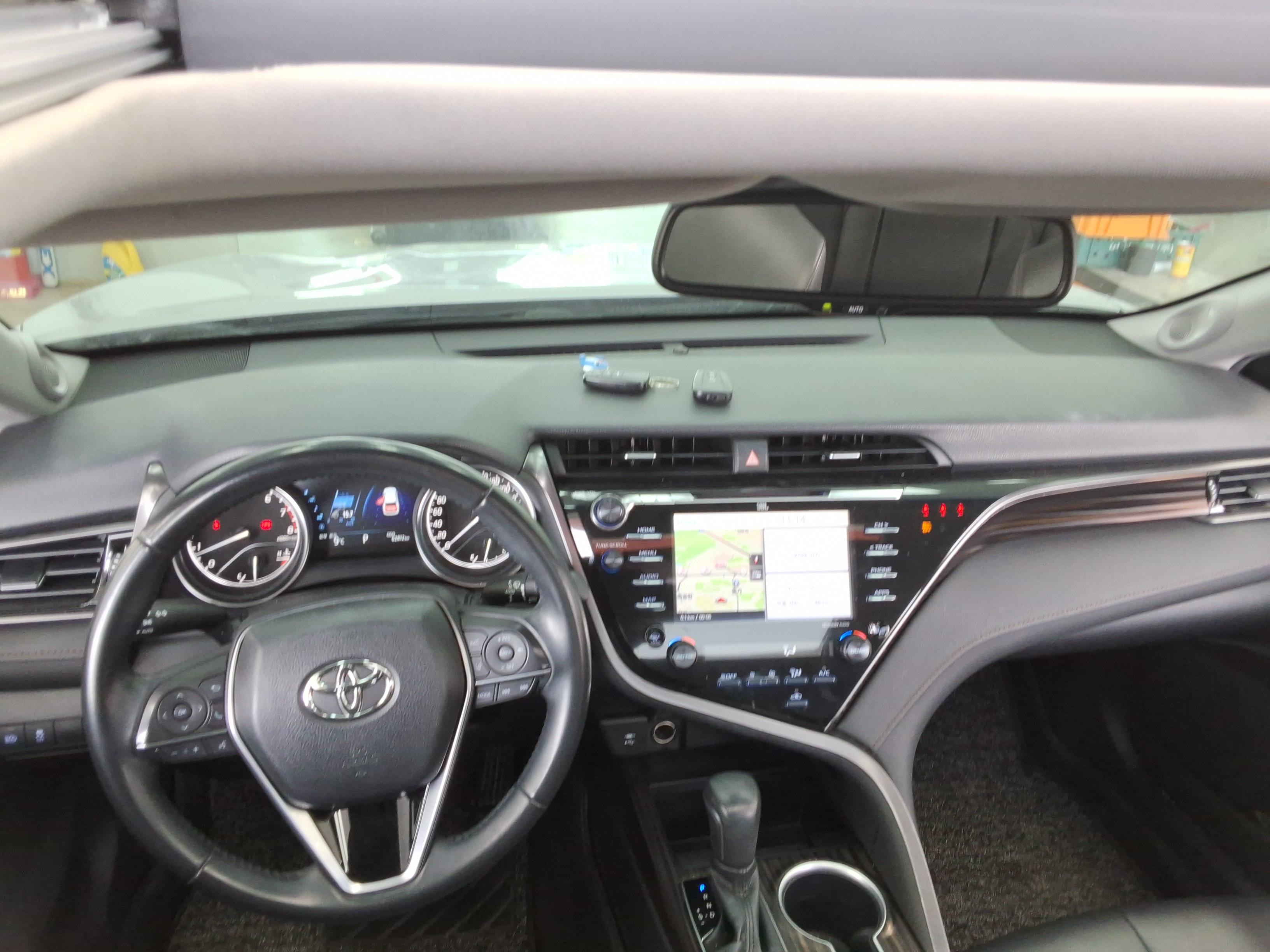 Toyota Camry - 11