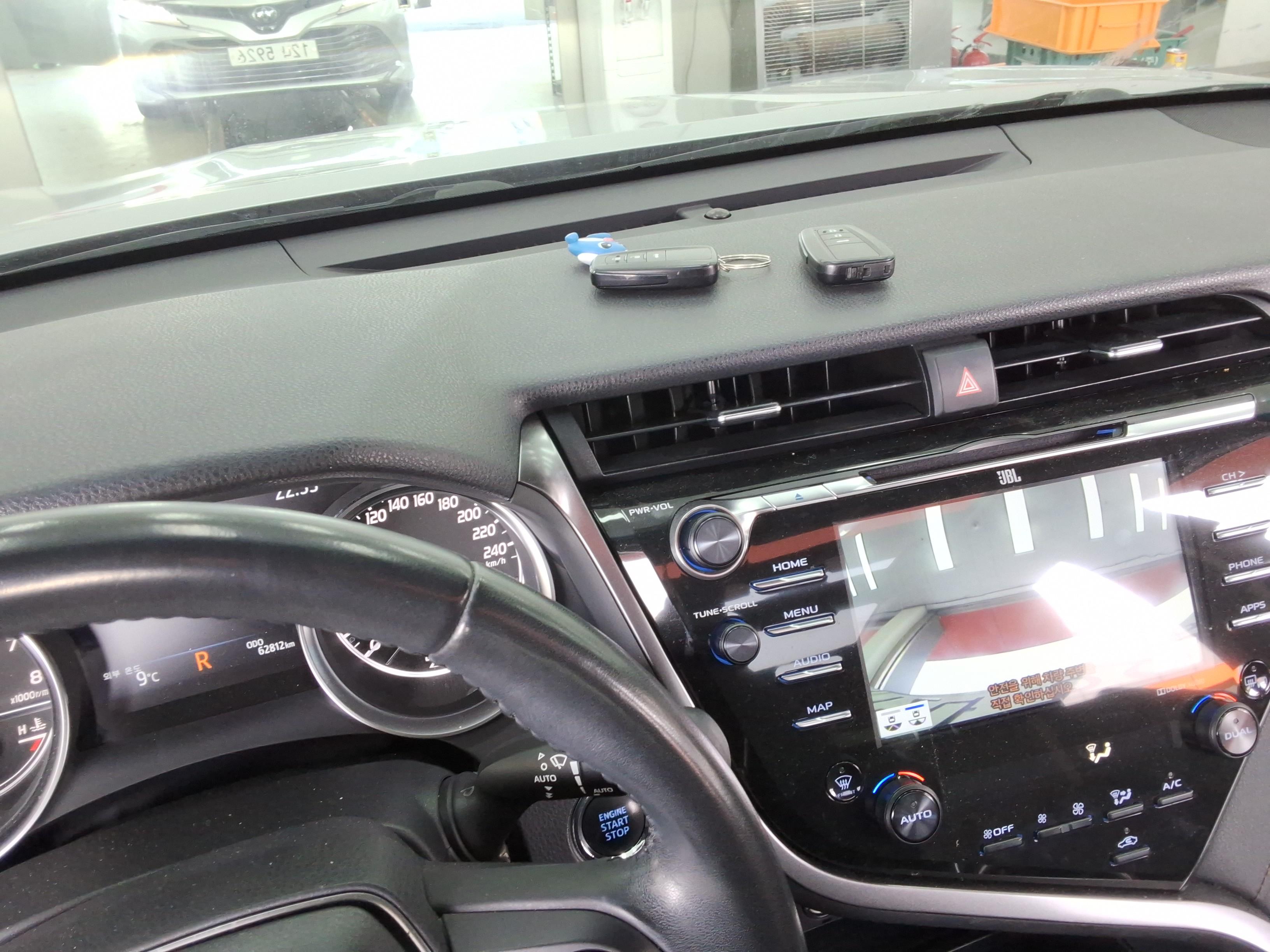 Toyota Camry - 19